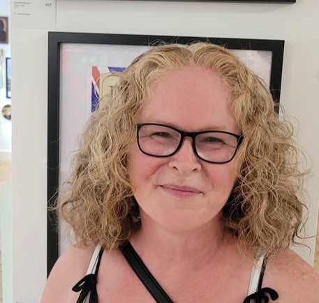 A very happy birthday to my beautiful, talented, artistic daughter Elisabeth. Love you to bits! xxx
#art #lizmorganart #hyperrealisticdrawing