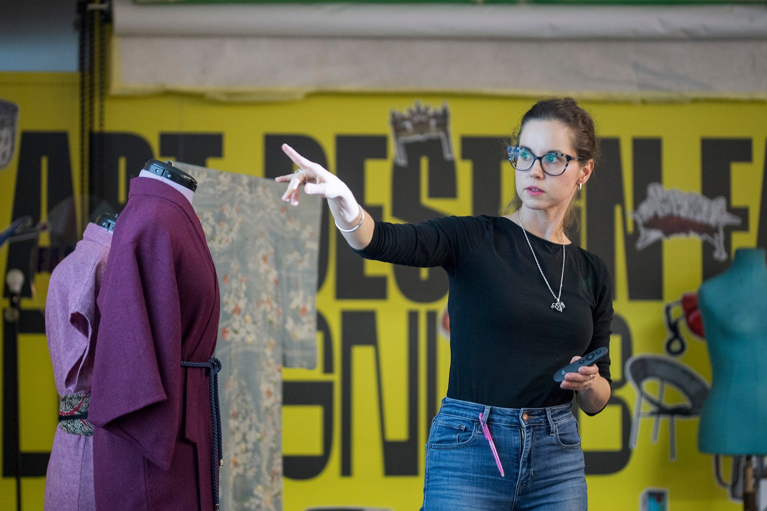 INNOVACE 💭 UDRŽITELNOST 💭 MATERIÁLY 💭. A jaká je realita v praxi?
💡Kolikrát jste skutečně viděli nebo slyšeli, jak inovativní materiály fungují v praxi u konkrétních značek? Právě proto vznikl online seminář, kde se @purplykimono spolu s @materioprague podíváme na zoubek 20x materiálům, které mění podobu současné módy.
✂️ PURPLY se podělí o reálné zkušenosti s pěti z nich – a to z pohledu klíčových přínosů, funkčnosti, chování při zátěži i komunikace s dodavateli.
Registrace tudy 👉 https://www.materio.cz/.../materio-fokus-textilni...
---
🇬🇧 English version
INNOVATION 💭 SUSTAINABILITY 💭 MATERIALS 💭 But what’s the reality in practice?
How often have you actually seen or heard how innovative materials perform in real life — within specific fashion brands? That’s exactly why we created this online seminar. Together with @purplykimono and @materioprague, we’ll take a closer look at 20 materials that are reshaping the future of fashion.
✂️ PURPLY will share hands-on experience with five of them – focusing on their key benefits, functionality, performance in practice and communication with suppliers.
Registration this way 👉 https://www.materio.cz/.../materio-fokus-textilni...
---
Photo: Moravská galerie Brno