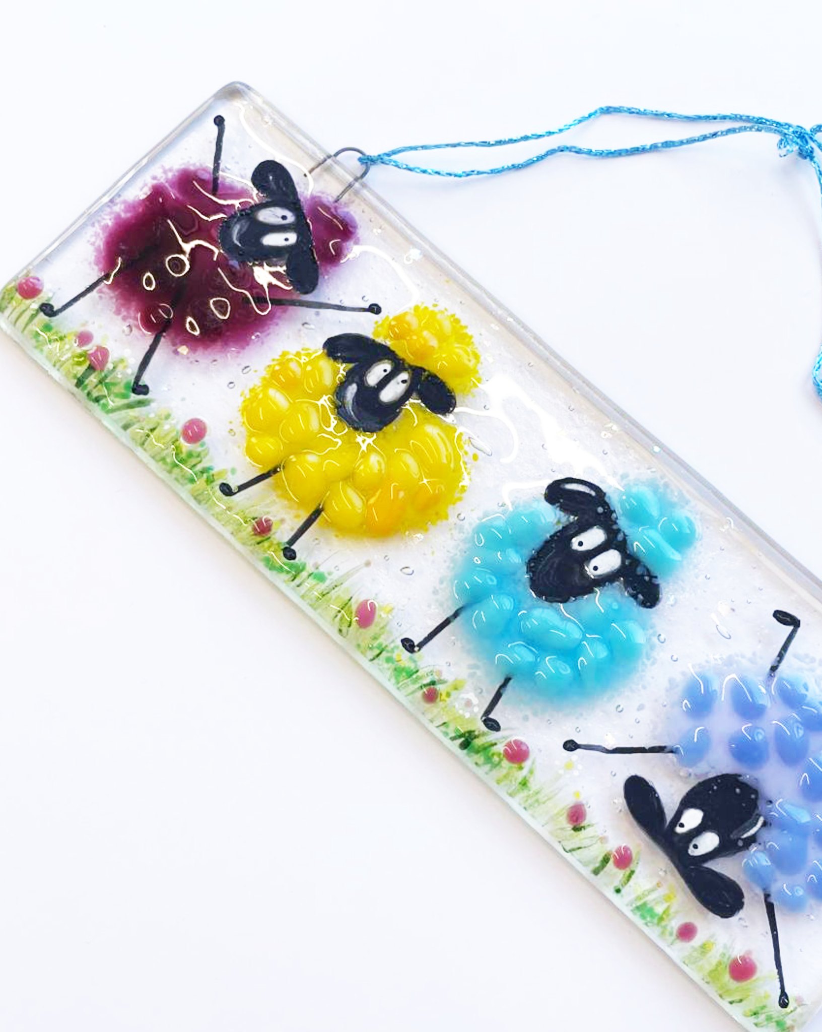 Workshop spotlight ✨ This workshop created three colourful, playful sheep! 🐑🌈 We love how each one has its own cheeky character.
What would you create on your wishstick?
#HalfTermActivities #childrenspartyideas #handmadefun #ThingsToDoInChester #giftsformum #makingmemories #kidspartyideas #fusedglassart #thingstodoinchester #familydaysout #girlsdayout #fusedglass #thingstodoincheshire #familytime #personalisedgifts #FusedGlassFun #fusedglassartwork #ShopSmall #fusedglassworkshop