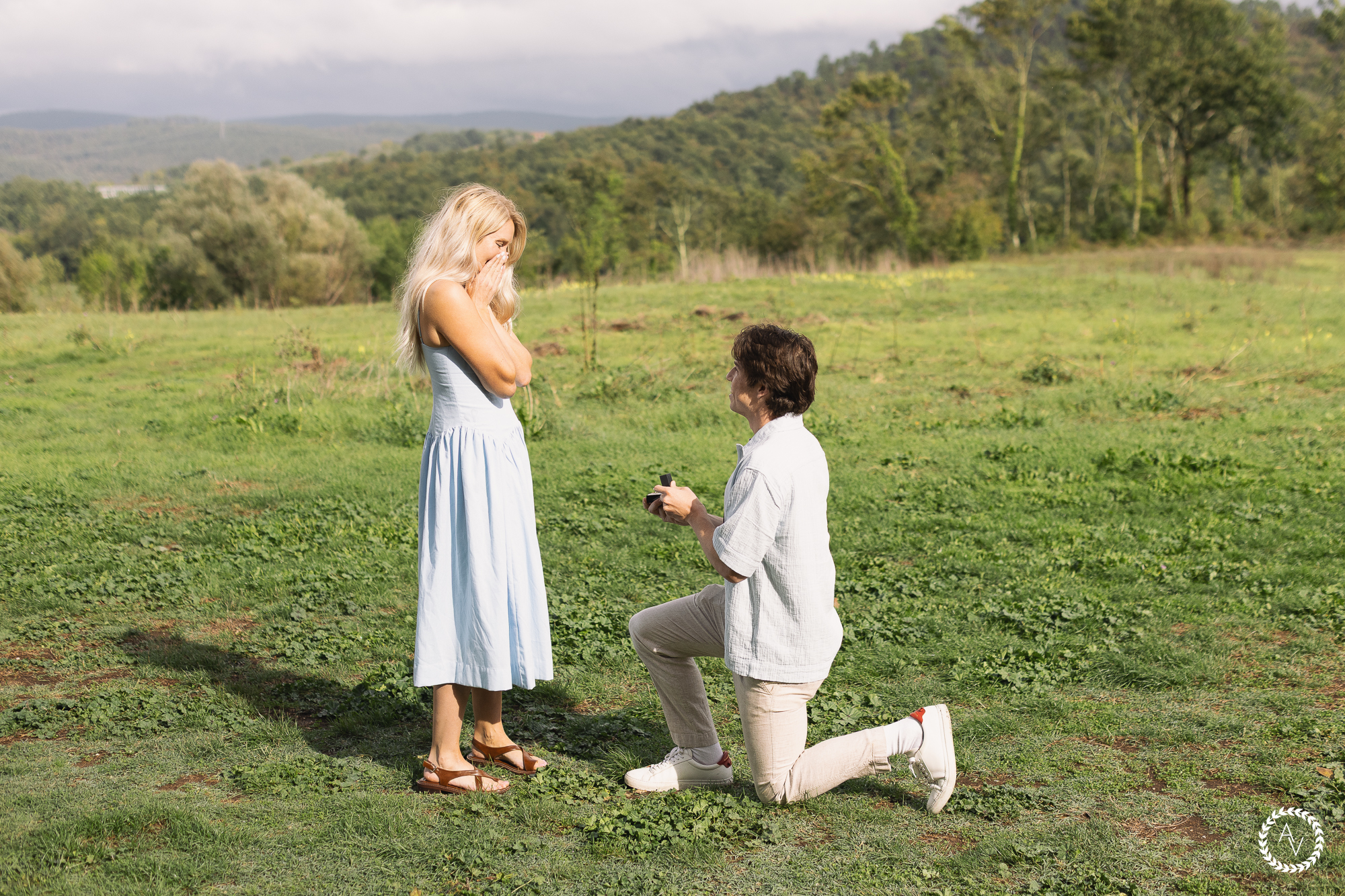 ๐ ๐ฒ๐ด๐ฎ๐ป & ๐๐ต๐ฟ๐ถ๐๐๐ถ๐ฎ๐ป: ๐๐ฟ๐ผ๐บ ๐ง๐ฒ๐
๐ฎ๐ ๐๐ผ ๐๐ต๐ฒ ๐๐ฏ๐ฏ๐ฒ๐ ๐ผ๐ณ ๐ฆ๐ฎ๐ป ๐๐ฎ๐น๐ด๐ฎ๐ป๐ผ ๐ณ๐ผ๐ฟ ๐ฎ ๐ฃ๐ฟ๐ผ๐ฝ๐ผ๐๐ฎ๐น ๐ฆ๐ต๐ผ๐ผ๐๐ถ๐ป๐ด
Megan and Christian traveled all the way from Fort Worth, Texas, to Italy to celebrate a moment they will cherish forever. In the enchanting silence of the Abbey of San Galgano, surrounded by centuries-old walls and timeless light, Christian asked the question and Megan said yes.
A proposal shooting that blends history, emotion, and destiny in a setting where every instant feels eternal.
๐ฒ #AndreaVitiPhotographer
-
๐๐๐.๐ฎ๐ป๐ฑ๐ฟ๐ฒ๐ฎ๐๐ถ๐๐ถ๐ฝ๐ต๐ผ๐๐ผ๐ด๐ฟ๐ฎ๐ฝ๐ต๐ฒ๐ฟ.๐ฐ๐ผ๐บ
-
#Portraits #Tuscany #AbbeyofSanGalgano #CoupleShooting #ProposalShooting #FineArtPhotography #Love #CherishedMoments #love #Tuscany #BlackandWhite #ShootinginTuscany