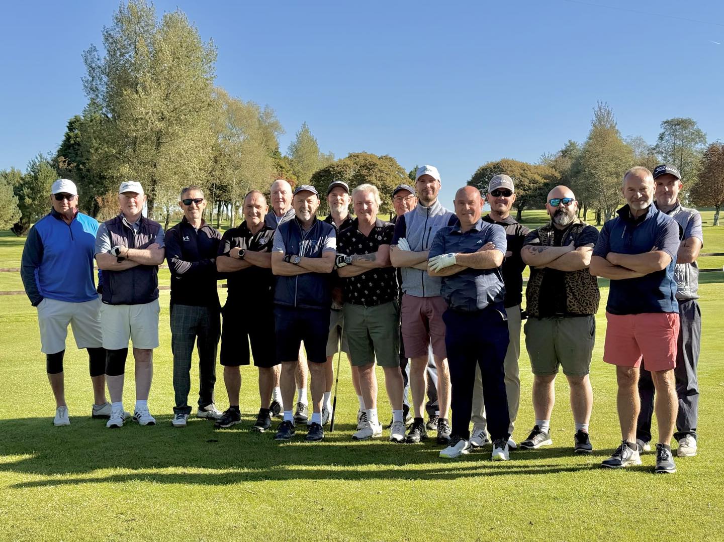 On Friday 26 September, the Woodman Golf Day at Fairwood Park Golf Club saw 18 golfers compete, followed by an evening at the Woodman pub in Blackpill, Swansea. An auction of various items raised an incredible ยฃ1635 for MND!
Owen Cullen, was the winner of the Woodman Golf Day with a terrific score of 38 points. He is pictured on the right accepting the Woodman Golf Society Shield.
A huge thank from all of us at MNDA South West Wales!