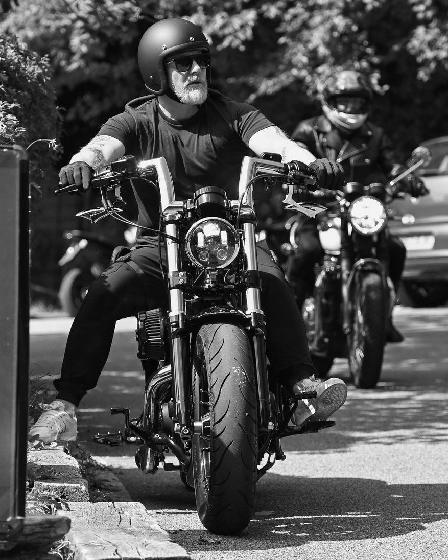 Tonight is your favourite night of the week! - RYKAS BIKE NIGHT!
Join us tonight & catch our late hours whilst you still can 🤘
🕔 5PM–9PM
🍔 Tasty food & drink
🌟 Good Vibes
📍 Rykas Cafe, Old London Rd, Dorking RH5 6BY
#RykasBikeNight #BikeLifeUK #BoxhillBikers #RykasCafe #SurreyRiders #RideOutVibes #DorkingEvents #BikeCultureUK #SeeYouAtRykas #Boxhill #Surrey