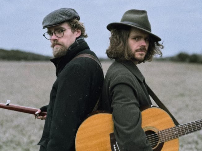 Make sure you get to the Market this Saturday for The @welterbrothers Market Opens at 8, Music Starts at 9. (Smoke Permitting) #MarketMusic #FallisBest