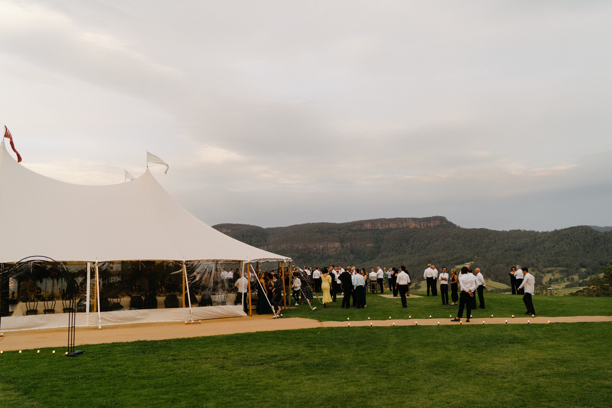 Its October already and we have a full schedule of weddings and events this long weekend that promise to be as dreamy as this gorgeous wedding.
Photography @johnbenavente
#sperrybride #authenticsperrytent #sperrytentwedding #sperrytentsaustralia #outdoorweddinginspo #outdoorwedding