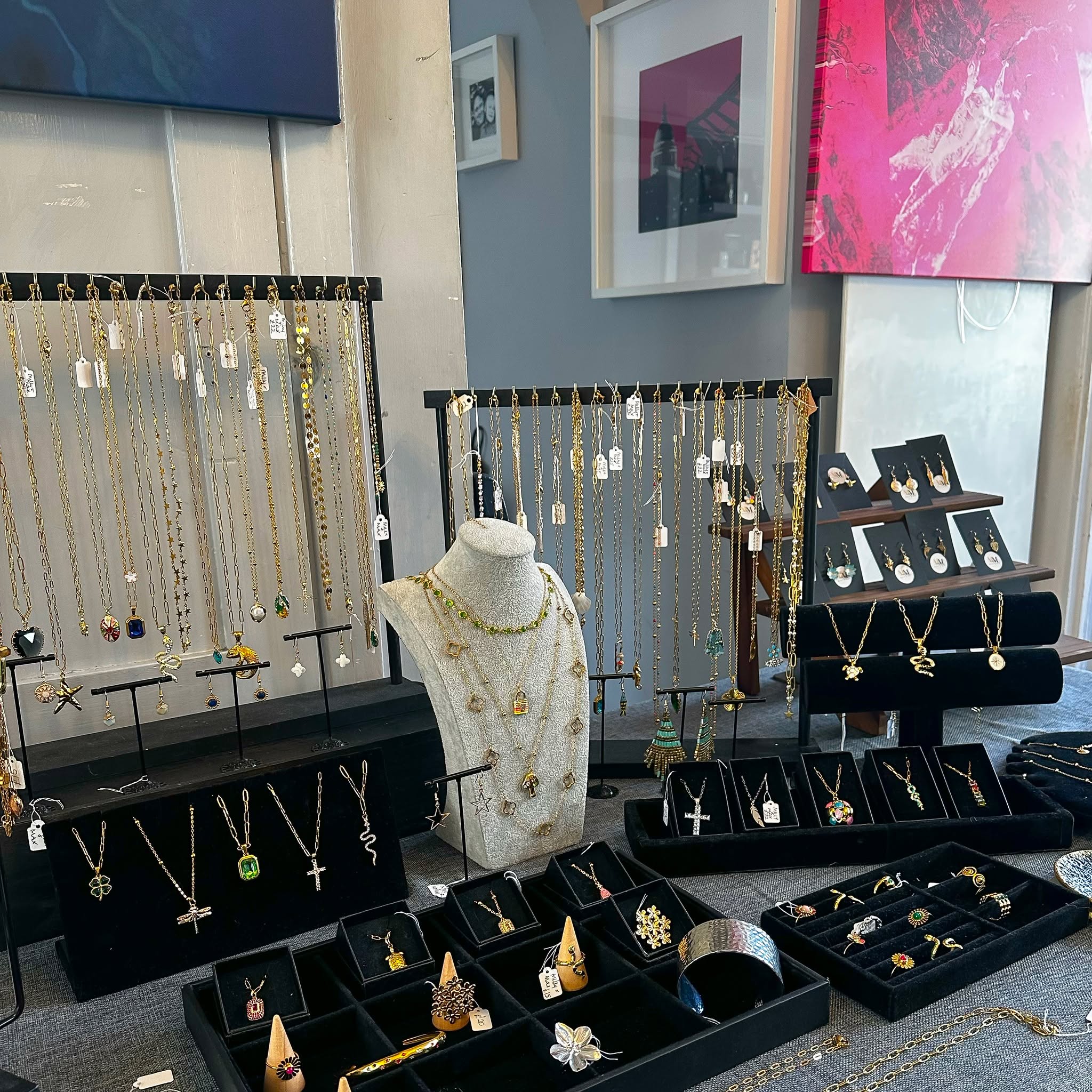 Join Milly & Max Accessories on the Tooting & Furzedown Art Trail again this year at Venue 5 with Furzedown Art Studio. Open Saturday 11th and Sunday 12th October 11am to 6pm. Jewellery, handmade trinket dishes, keyrings and handbag charms with crafting kits and more.
@millyandmax1
#WandsworthArtistsOpenHouse #ArtistsOpenHouse #WAOH2025 #Wandsworth #Furzedown #Tooting #Streatham #SW17 #SW16 #jewellery #Accessories #Art #Artwork #Photography #Paintings #colouring #cards
