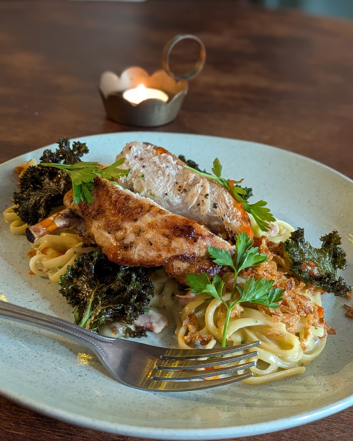 -Today's Wintery Specials-
Warming Local Venison Stew served with chive mash, fine green beans, red cabbage and crispy onions. £17.95
Chicken, Bacon & Mushroom Linguine served in a creamy sauce, topped with crispy onions & kale. £16.95
Chicken Schnitzel served with peppercorn sauce l, fried & salad. £17.95
All of our specials are served at lunch and dinner service while stocks last 😊