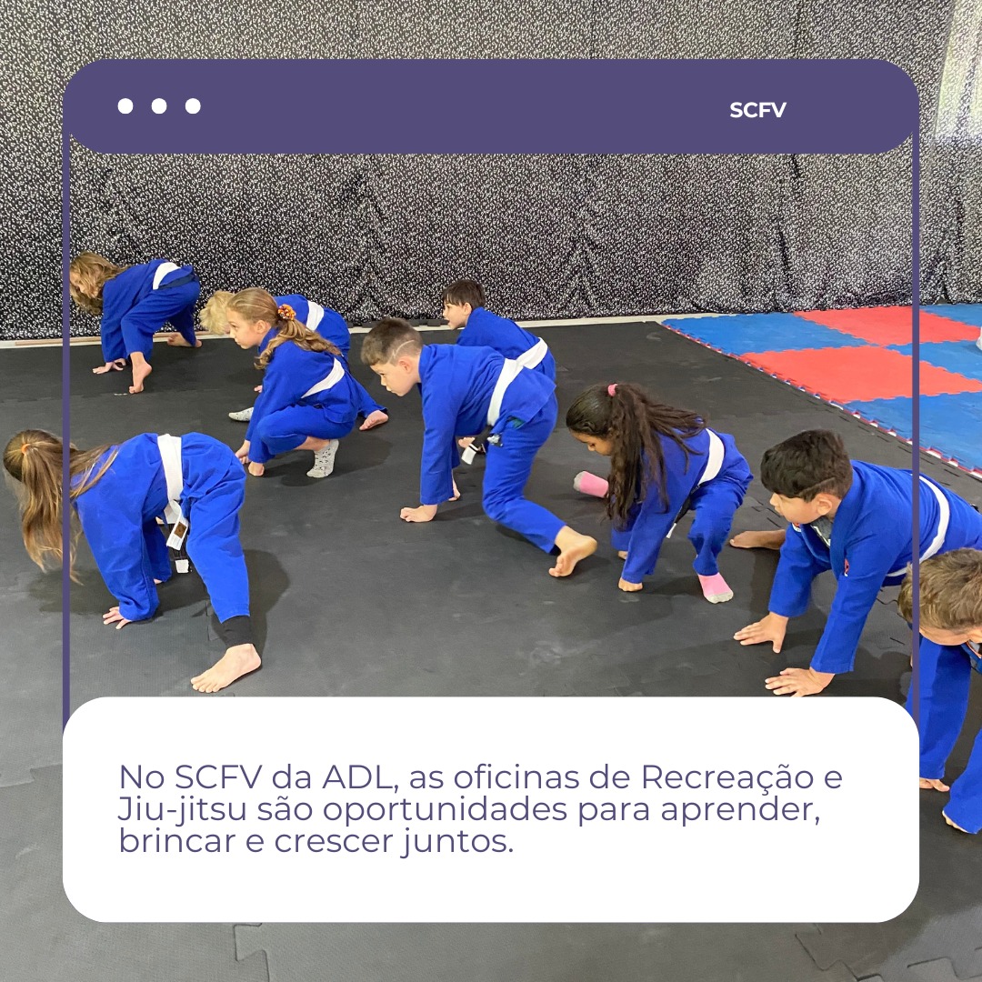 No SCFV da ADL, as oficinas de Recreação e Jiu-jitsu são oportunidades para aprender, brincar e crescer juntos.
✨ Na Recreação, crianças e adolescentes vivenciam a importância do trabalho em equipe por meio de jogos e dinâmicas que fortalecem vínculos, ensinam cooperação e promovem respeito mútuo.
🥋 Já no Jiu-jitsu, além da técnica, os participantes descobrem valores como disciplina, ética esportiva e autoconfiança, aprendendo que o verdadeiro desafio é superar a si mesmo e cultivar relações saudáveis.
#ADL #SCFV #Convivência #Recreação #JiuJitsu #Infância #Juventude #EducaçãoNãoFormal