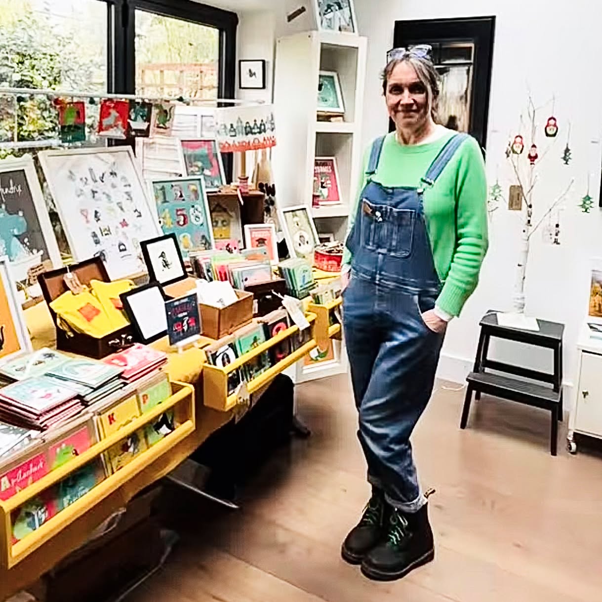 We’re halfway through the first weekend of this year’s Wandsworth Artists’ Open House and the artists are looking forward to welcoming you from 11am - 6pm again today. The wind presented challenges for some of the artists, especially those planning to show work in their gardens, but we’re a hardy lot and artists and visitors alike, were not deterred by the weather! Thank you to everyone who visited and showed support yesterday, and here’s to another great day today!
#Wandsworthartistsopenhouse #ArtistsOpenHoue #OpenHouse #Welcometowandsworth #LBoC2025 #LondonBoroughofCulture #ArtTrail #Art #Artists #Soutfields #Tooting #Furzedown #Putney #Balham #Battersea #Wandsworth #WimbledonStudios #DeltaStudios