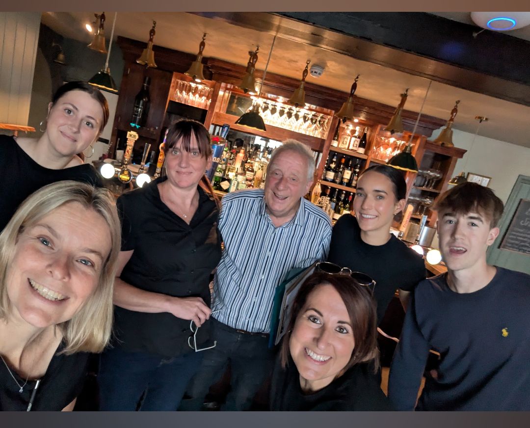 Good morning all,
Just under one week before our 3rd Posh Bob Quiz! (We are very excited as always! 🙏❤️🔎🍺)
We are now fully booked... Hopefully you can all still make it! But please do let us know if you can't so we can pop a team from our reserve list in 💕
Robert Dryer likes to start at 7.30pm so pleased arrived early to get settled and we will serve drinks at your tables.
We can't wait to see you all Monday 6th of October 🥰
£5 per team member on the night, nibbles included 😁
6 per team maximum 6️⃣