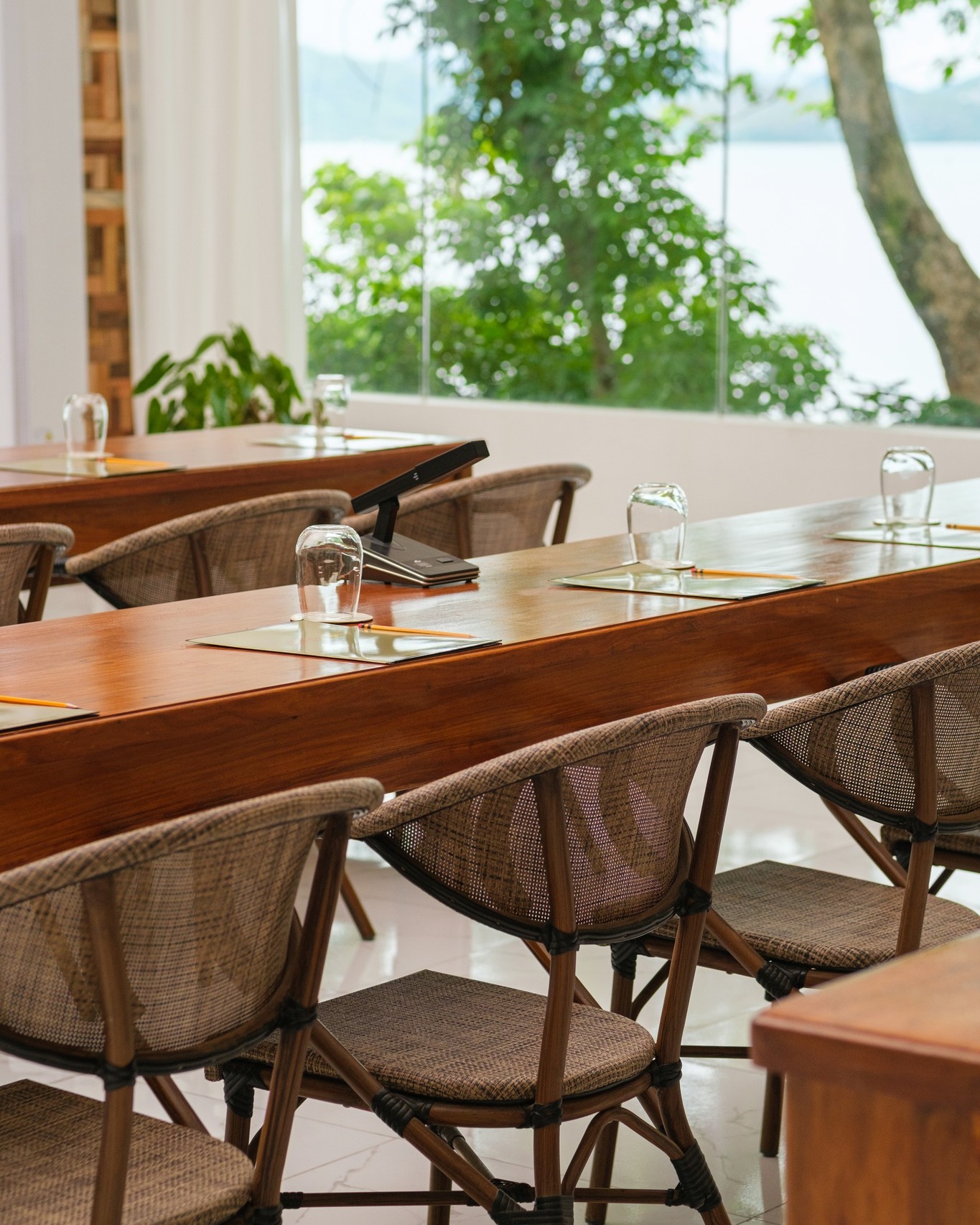 Let ideas shine brighter by the Culion sea. Host your next team event on Naglayan Island and make meetings more memorable. Inquire now at sales@sunlighthotelsandresorts.com, +63 917 538 1717, +63 2 8242 6638 local 2301.
#DoseOfSunlight #MeetAtSunlight #Palawan #Meetings