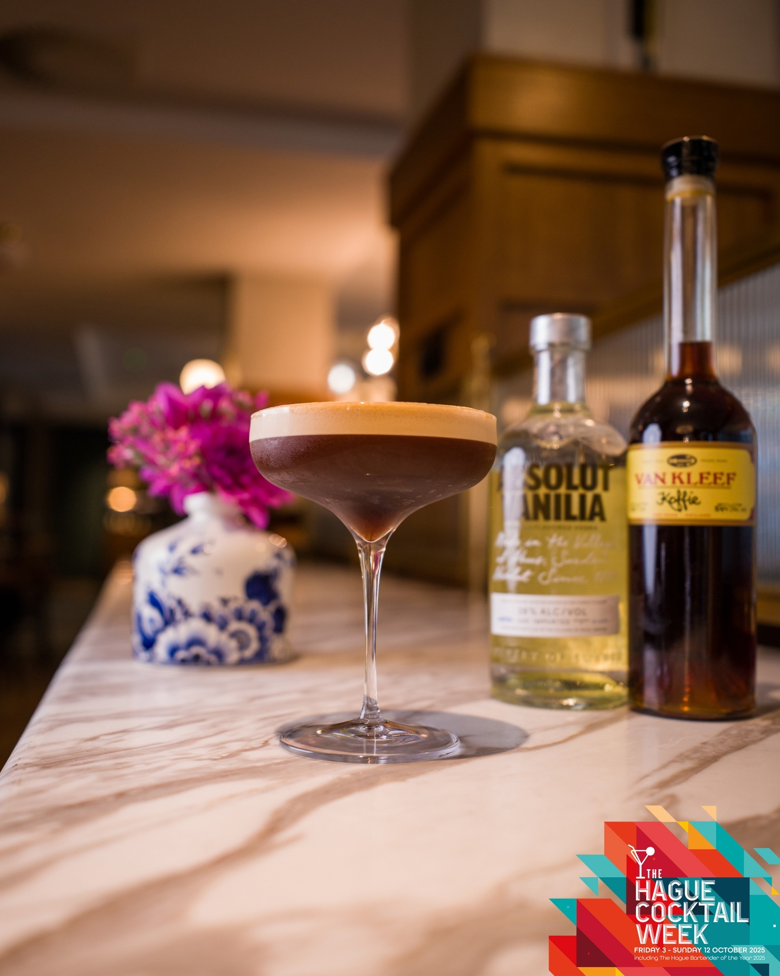 We sure do like great combinations, like vodka and coffee liqueur, which is why @thecollector_thehague is a great place to visit during the cocktail week. Combining homely comfort and panache, it's a venue that should certainly be on your cocktail week wish list!
Serving up a collection of contemporary classics that will leave you wanting to savour every sip, you really don't want to miss out on their bespoke cocktail week offerings.
@absolutvodka
@vankleef1842
📸 @honkingelephant
#cocktails #cheers #proost #cocktailweek #thehague #denhaag