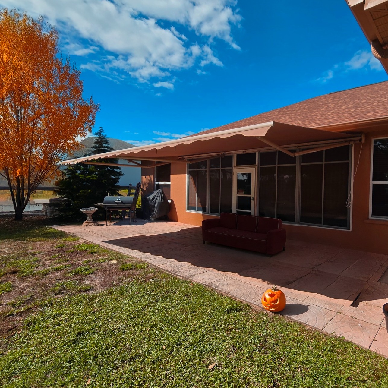 โจTurn your patio into a pumpkin patch of memories๐
#memories #familytime #pumpkin #pumpkincarving #decorinspo #PatioVibes