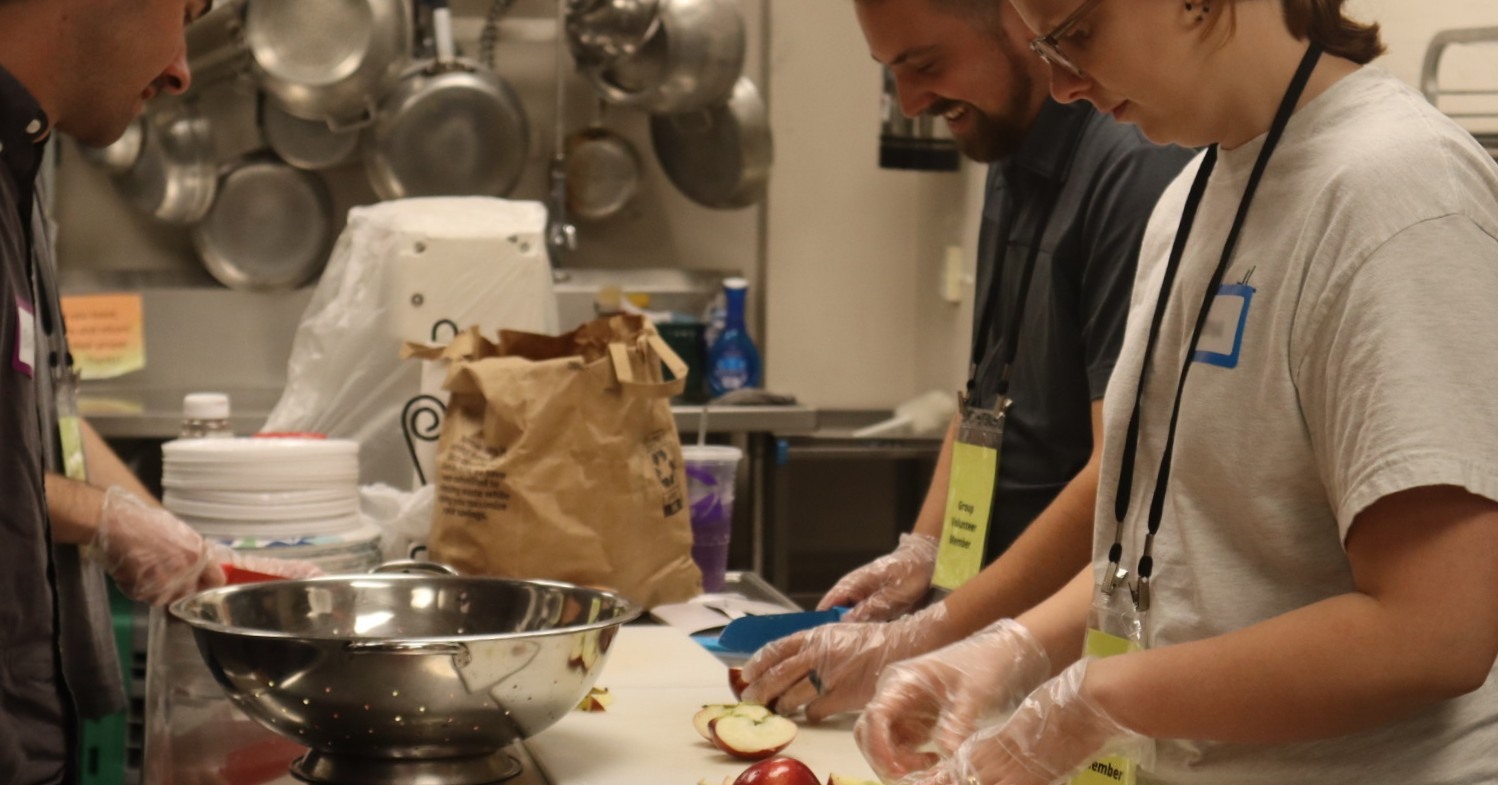 Each week, generous volunteers provide meals for our 3-Generation Family ESL program. Sharing a meal is one of the most powerful ways to build community, and your kindness helps our neighbors feel truly at home. To every Dinner Angel, thank you for serving with love and hospitality.
Sign up to be a Dinner Angel and help us in serving our neighbors through the gift of a shared meal! This opportunity is open to everyone - families with school-aged children, school groups, corporate or small groups.
Link in bio. 💜