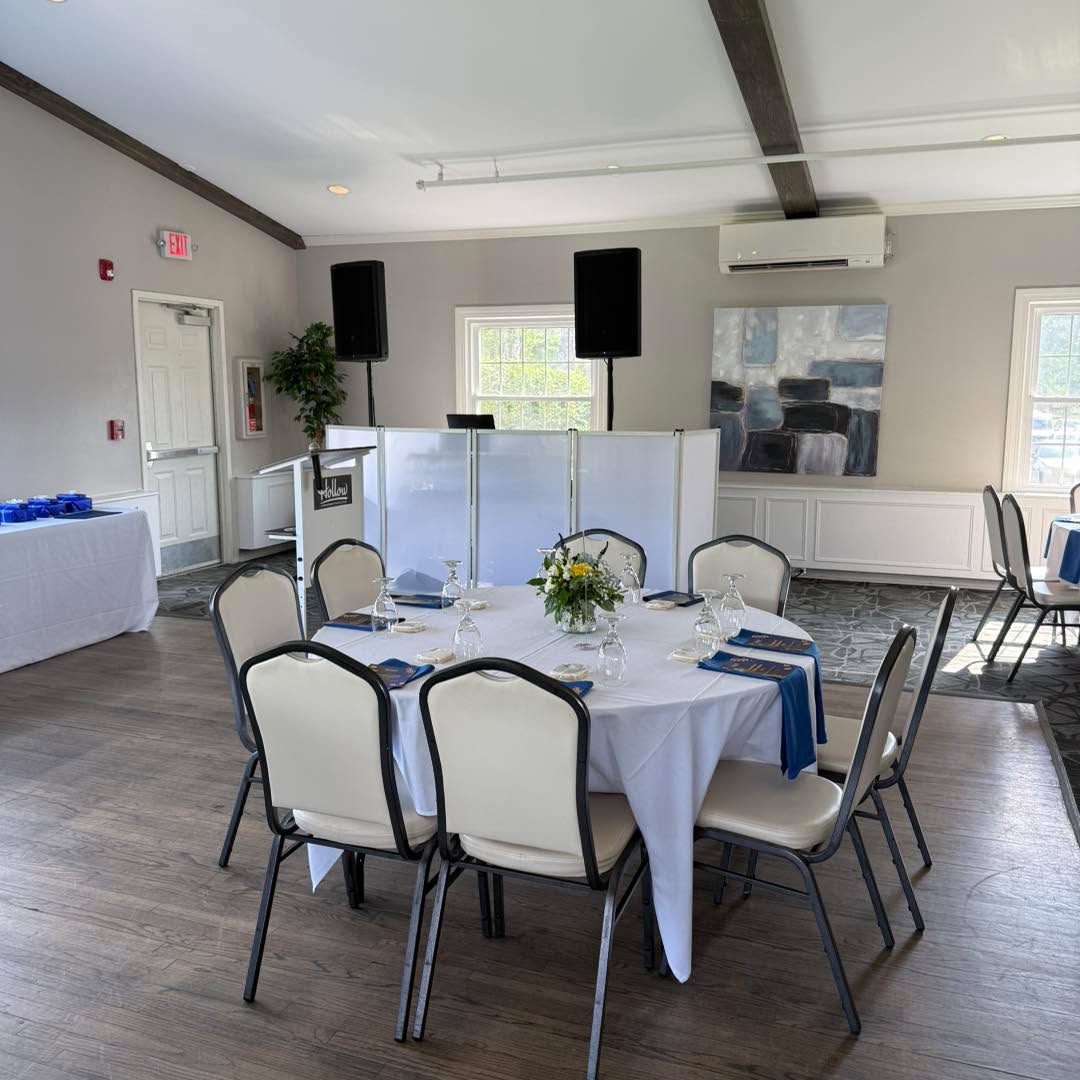 It is such a privilege to be part of this graduation for another year. Congratulations to the graduating doctors!
#graduationparty #graduationpartyideas #corporateevents #corporateeventplanner #ctdj