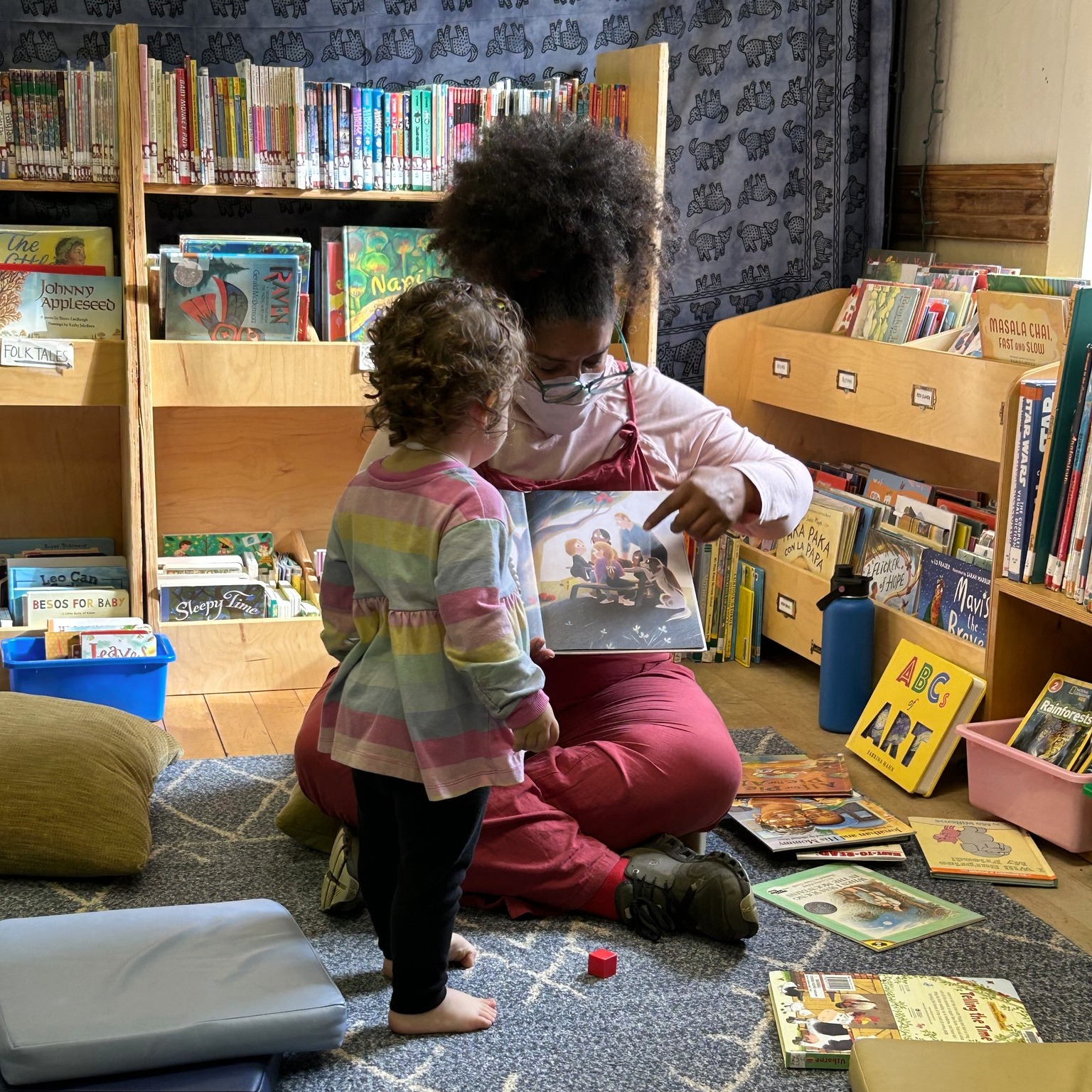 Come read books, sing and move your body at Story Time on Wednesdays at 10 at the library.  We have fun with words and playing with friends.  Please join us! #johnsonvt #vtstorytime