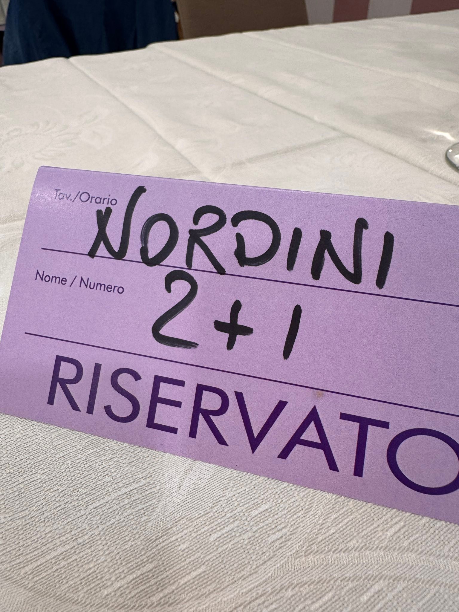 Our regular place in the neighboring village. Super simple. The mother serves the best pizza. We always book for three. It's me, my wife and the guy Kito, our amazing dog. Akita inu
That's how simple life is in Marche.i