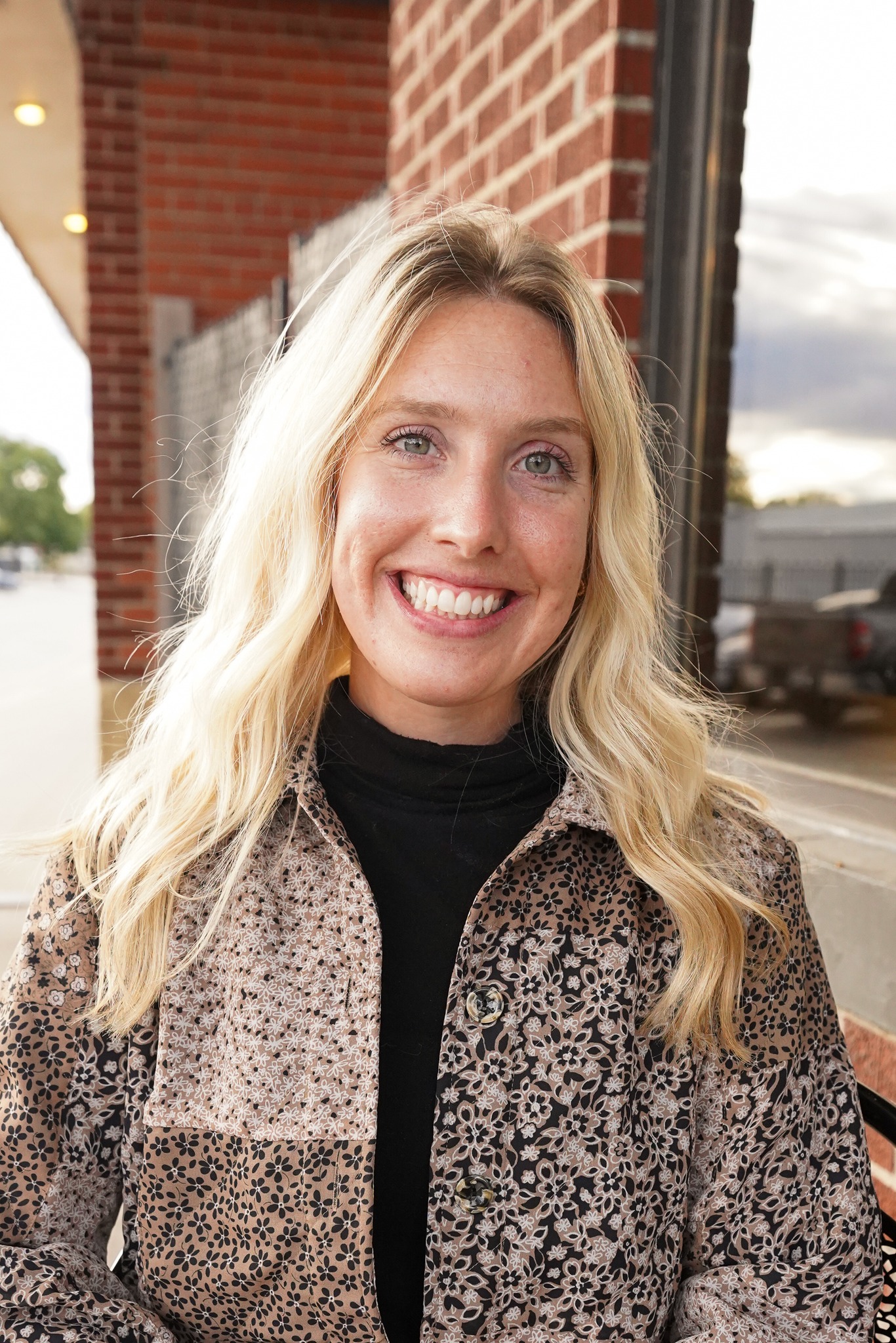 🎃 October special → $50 Headshots!
Fresh photos. Limited spots.
📸 Book your session with Growth Trend Marketing today!
#KCBusiness #Headshots #GrowthTrendMarketing