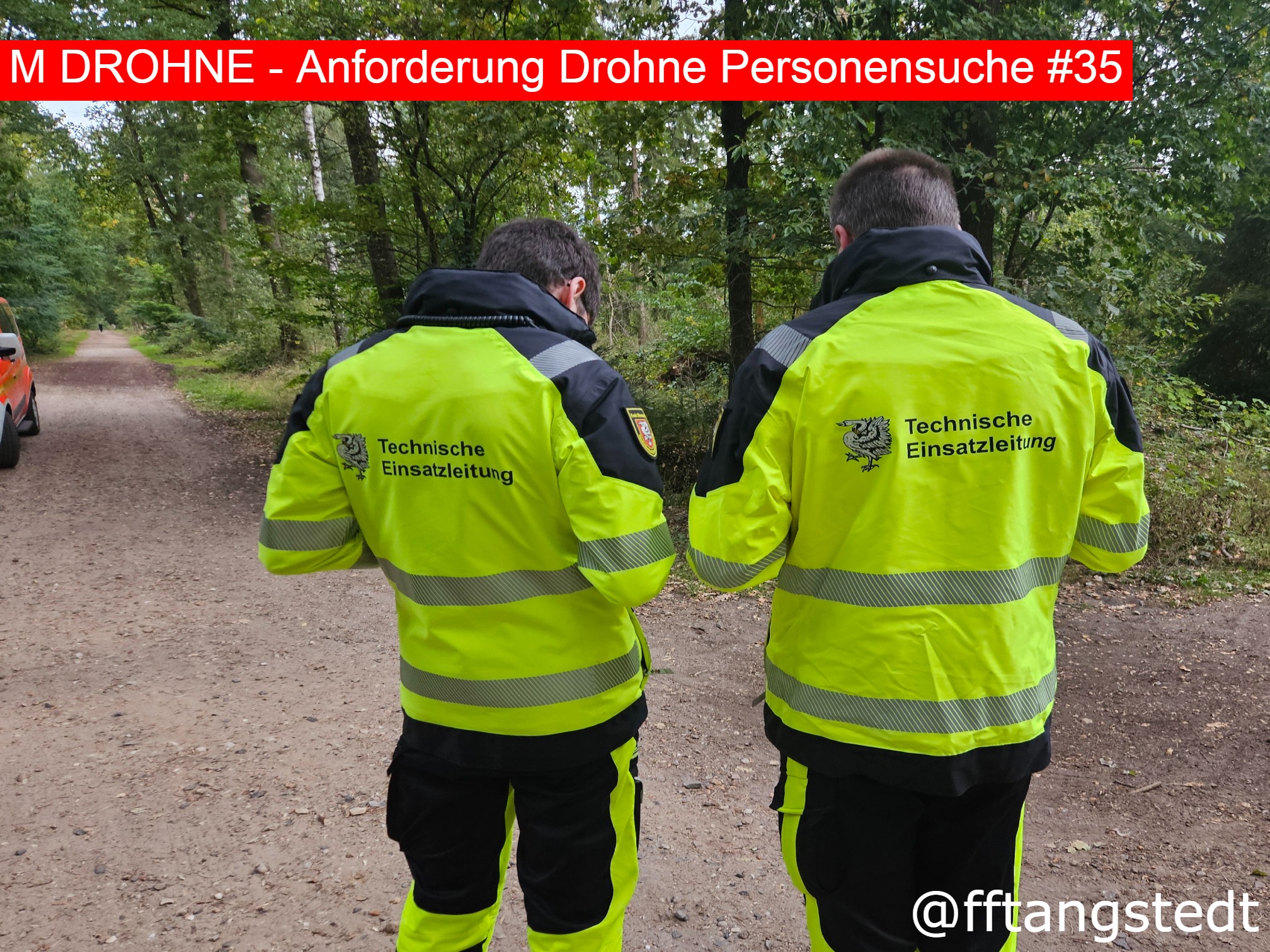 🚨 Nr. 35/2025
📆 03.10.2025, 17:06 Uhr
📟 M DROHNE - Anforderung Drohne Personensuche
🌐 OT Tangstedt / Tangstedter Forst
⚠Seit dem frühen Nachmittag wurde eine ältere Person vermisst, welche bei einem gemeinsamen Spaziergang mit einem Familienmitglied, plötzlich verschwunden war und sich vermutlich im Tangstedter Forst verlaufen hatte. Die Polizei forderte daraufhin die Drohnen-Gruppe der @telstormarn an, wodurch auch unsere Führungsgruppe zur Unterstützung alarmiert wurde. Vor Ort wurde das Gebiet mit insgesamt zwei Drohnen abgesucht und im weiteren Verlauf noch durch zwei Mantrailer-Hunde. Die Suche wurde schlussendlich gegen 20:30 ohne Erkenntnis beendet. Noch während des Abrückens kam die Info, dass die Person gesund an einer Adresse eines Familienmitglieds im Kreis Pinneberg angetroffen werden konnte.
Alarmierte Kräfte: FF Tangstedt, TEL Stormarn, 2x Mantrailer-Hunde, Polizei
👍🏼Like=Vielen Dank an die Einsatzkräfte🧑🏼🚒🧑🏼🚒
Alle Einsätze findest du hier:
https://www.feuerwehr-tangstedt.de/einsaetze-2025
#feuerwehr #firefighter #freiwilligefeuerwehr #ehrenamt #retterherz #blaulicht #blaulichtfamilie #fireandrescue #einsatz #alarm #atemschutz #feuer #technischehilfeleistung #einsatzfahrzeug #löschfahrzeug #notruf #instagram #insta #instagramreels #reelsinstagram #reelsofinstagram #instagramreel #reels #kreisstormarn #schleswigholstein #feuerwehr #tangstedt