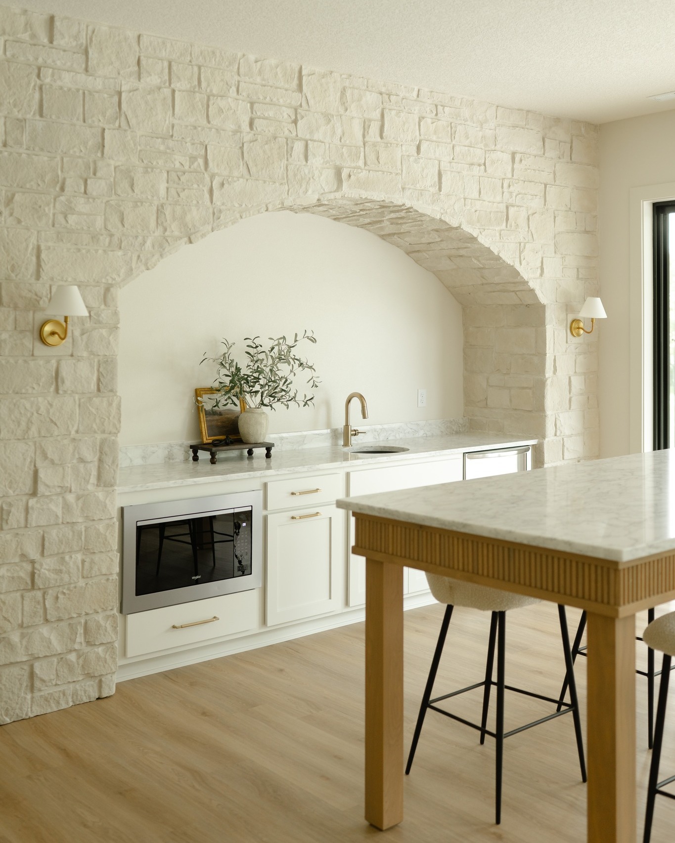 This basement is just as stunning as the main level, as usual!
From the stone to the hardware, everything carefully and thoughtfully selected.
#dynastyhomes #customhomebuilder #iowahomes #desmoines #luxuryhomes #homeinspo #dreamhome