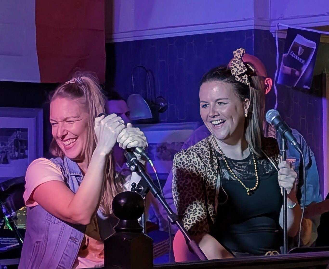 Something made these 2 chuckle. We blame Jay!
Big thanks to Steve for the photo!