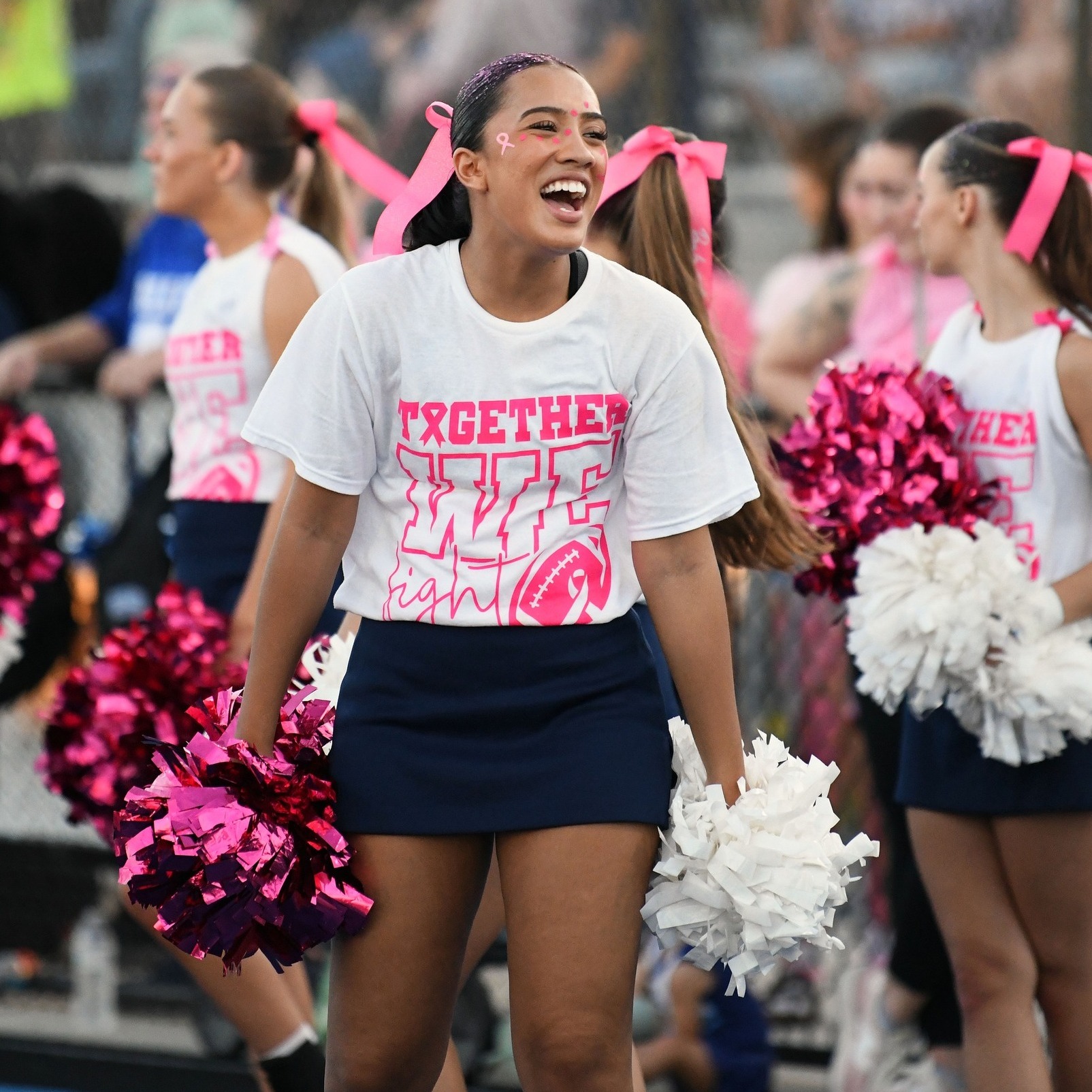 Pink Out Game 🎀🏈😍
@npbobcats, @nphsbobcatscheerleading & @northporthighscs
#HighSchoolFootball #BreastCancerAwareness #FridayNightLights #CandidPhotography #SportsPhotography #DocumentaryPhotography #NorthPortBobcats #CandidSRQ