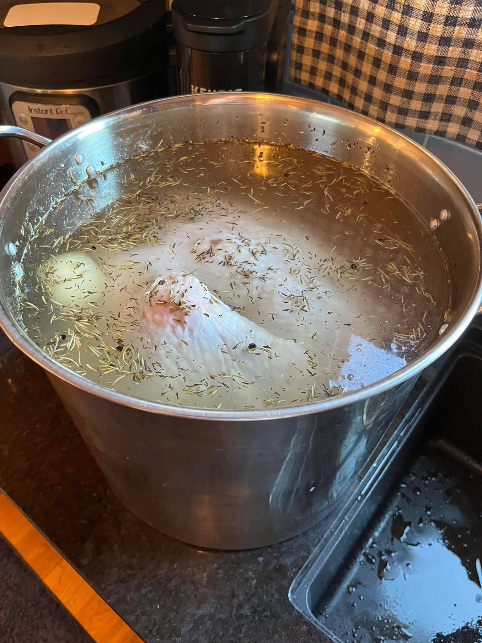 Fall harvest feast, family & friends.
Some new seats were empty, while others full. This is the ebb and flow of our lives and the continual circle of evolution.
These are the moments to be present in and grateful for 🙏🏻
Thank you Great Creator, for bringing us all together and reminding us of what truly matters today.
✨❤️✨