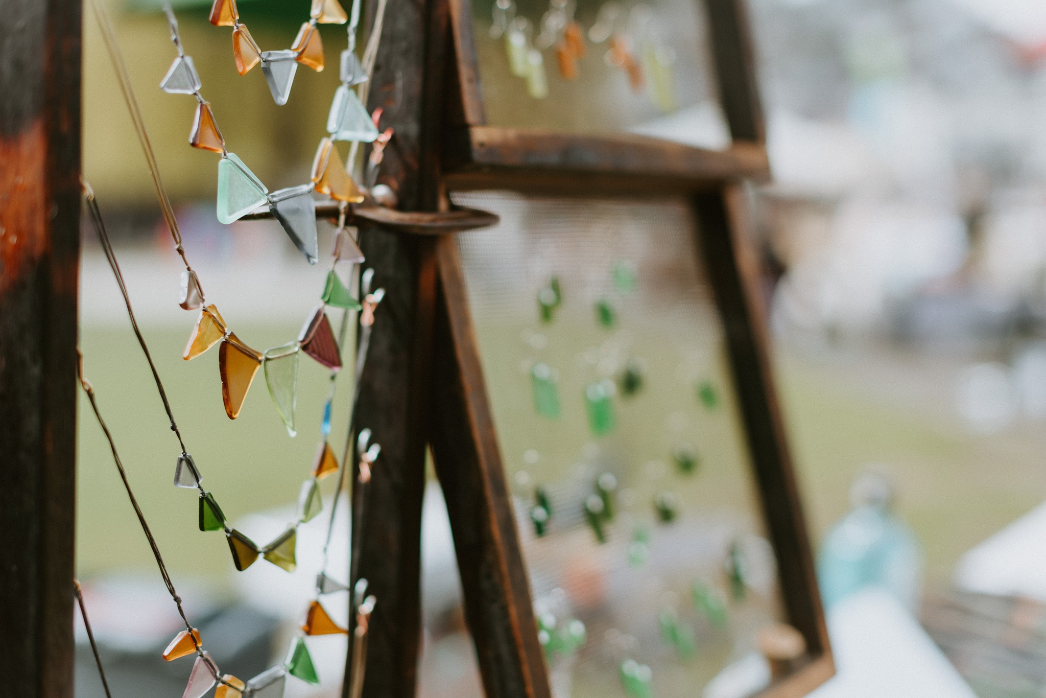 Join us tomorrow by the beautiful Queenstown lakefront for a day filled with creativity. Take a stroll through our local stalls featuring handcrafted jewellery, soft merino wool products, natural candles, luxurious handmade soaps + lots more, all lovingly made by local artisans. Discover the perfect gift, treat yourself to something special, and enjoy the relaxed lakefront atmosphere surrounded by art, beauty, and community. Sounds like the perfect Saturday to us 💛
Photos Credit @dgerl