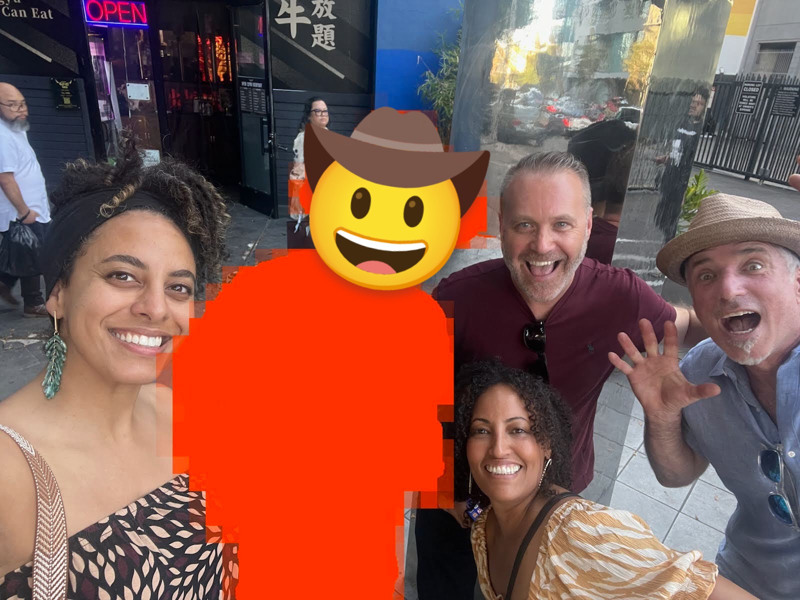 Whoa! Nehal, Araba, Marko, and Josh teamed up and found the spy sneaking through DTLA. Grab a group of four and test your wits against LA's sneakiest spy! 🤠