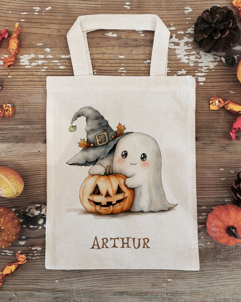 Les petits sacs parfaits pour la chasse aux bonbons d'Halloween!
Halloween approche… Il est temps de préparer la chasse aux friandises !
Ces petits sacs d’Halloween personnalisés accompagneront vos petits monstres dans leur quête de bonbons. Pratique et trop mignon, ils permettent de transporter toutes les sucreries récoltées pendant la soirée.
💛 Un Halloween unique et écologique, parfait pour ajouter une touche de magie à la fête tout en limitant les déchets. Votre enfant adorera partir à la recherche des bonbons avec son sac à son nom !
#sachalloween #Halloween #chasseauxbonbonsdeguisée #sacpersonnalise #luzetnina #toulouse