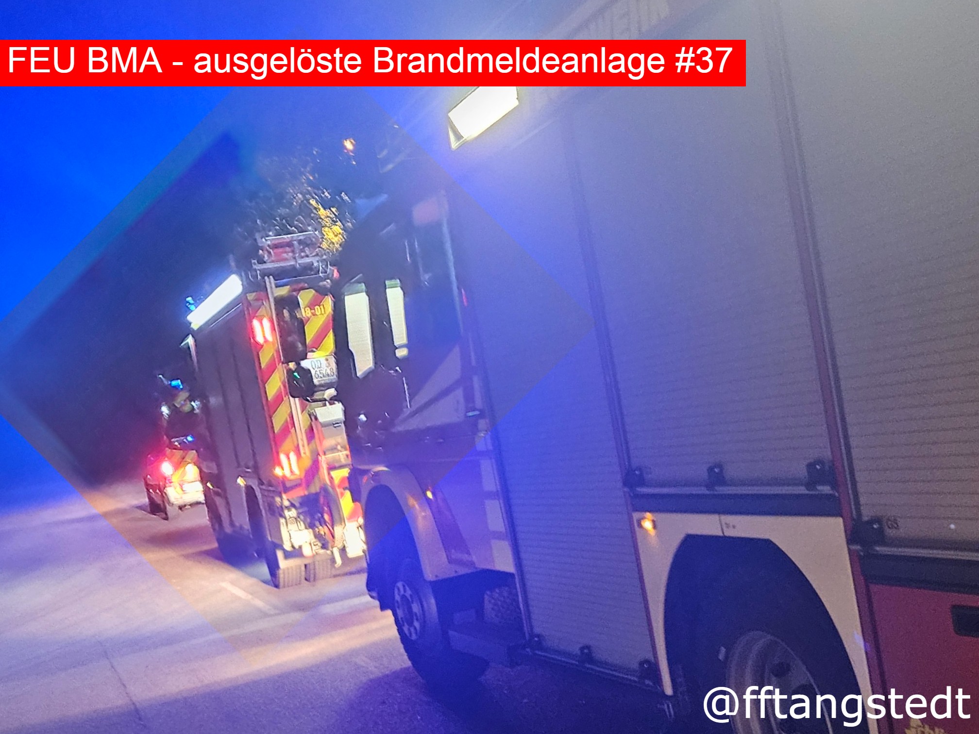 🚨 Nr. 37/2025
📆 12.10.2025, 19:06 Uhr
📟 FEU BMA - ausgelöste Brandmeldeanlage
🌐 OT Wulksfelde / Wulksfelder Damm
⚠Wir wurden zu einer ausgelösten Brandmeldeanlage in das Einsatzgebiet unserer Wulksfelder Kameraden alarmiert. Vor Ort wurde eine ausgiebige Erkundung durchgeführt, jedoch konnte auch abschließend im Beisein des Betreibers kein Grund für die Auslösung festgestellt werden. Die Anlage für dem Betreiber übergeben, damit dieser sie überprüfen lässt. Gegen 20:30 waren wir wieder einsatzbereit an der Wache.
Alarmierte Kräfte: FF Tangstedt, FF Wilstedt, FF Wulksfelde, RTW Kayhude, 2x Polizei
👍🏼Like=Vielen Dank an die Einsatzkräfte🧑🏼🚒🧑🏼🚒
Alle Einsätze findest du hier:
https://www.feuerwehr-tangstedt.de/einsaetze-2025
#feuerwehr #firefighter #freiwilligefeuerwehr #ehrenamt #retterherz #blaulicht #blaulichtfamilie #fireandrescue #einsatz #alarm #atemschutz #feuer #technischehilfeleistung #einsatzfahrzeug #löschfahrzeug #notruf #instagram #insta #instagramreels #reelsinstagram #reelsofinstagram #instagramreel #reels #kreisstormarn #schleswigholstein #feuerwehr #tangstedt