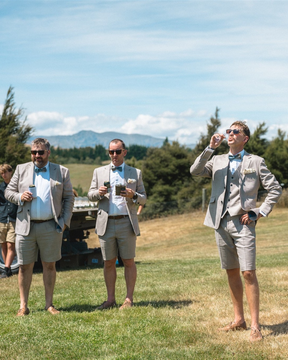 When the groom crew has the jokes, the calm, and the plan to make the day seamless.
📸 @micimageweddings