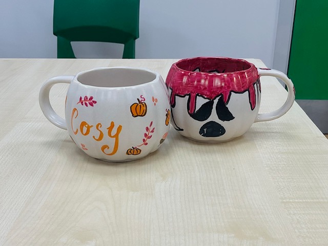 Take a look at some seasonal mugs designed and decorated by our talented Year 8 and 9 students!
Led by @carolinecoatesart these sessions are all about boosting young people's wellbeing and building a strong sense of community - one brushstroke at a time!
Throughout the programme, we are producing a creative toolkit to inspire future projects that support youth wellbeing through art, as part of the Start Creative groups happening in school.
#lovelearnlead #putstambrose1st #creativewellbeing #startcreativearts