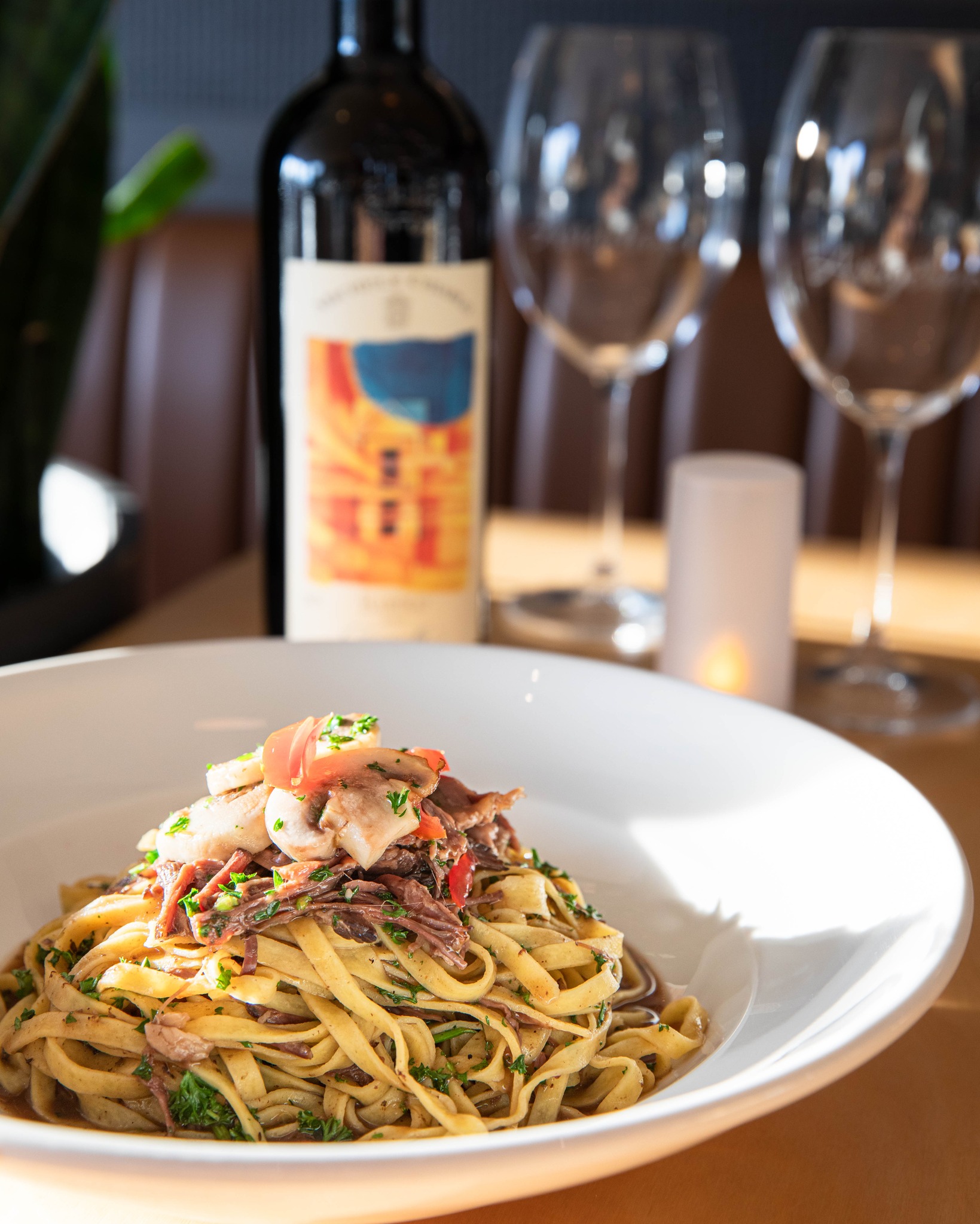 Besoin de chaleur et de réconfort? 🕯️ Venez savourer nos plats réconfortants en bonne compagnie, entre amis ou en amoureux. Ce week-end, c’est le moment parfait pour se faire plaisir!