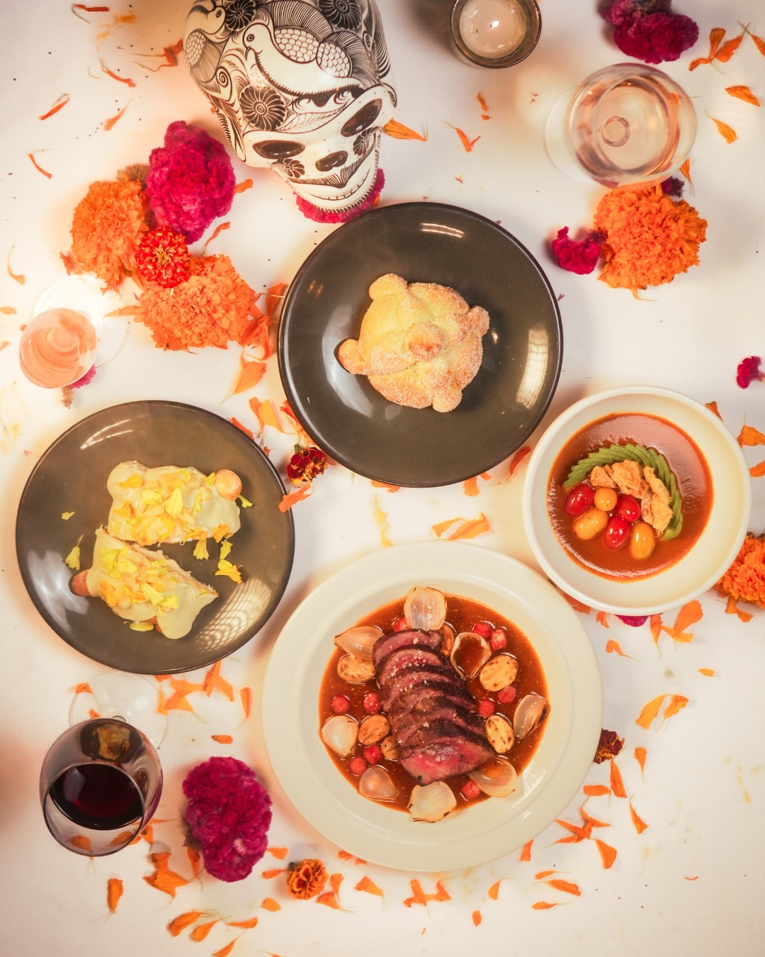 Menú Especial Día de Muertos “Eterno”
📍Av de la República 157 Piso 7
📞 55 5705 5034 | https://www.arangorestaurante.com/reservations