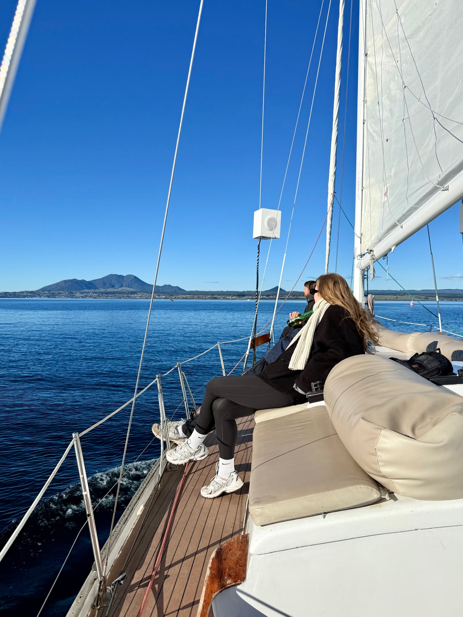 The view? Unreal.
The vibe? Even better.
Lake Taupō at her chillest.
#sailbarbary #lovetaupo #sailing #ecofriendly