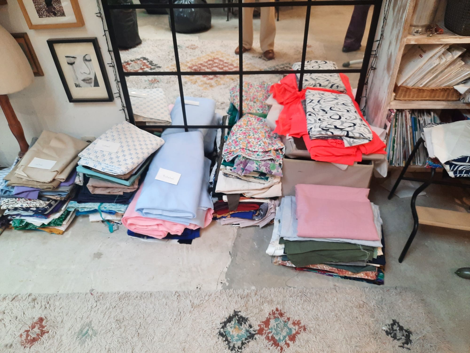 Les couturières remercient Jean-Marie De Bol et sa maman pour le don généreux de lot de tissus, nous en ferons bon usage.