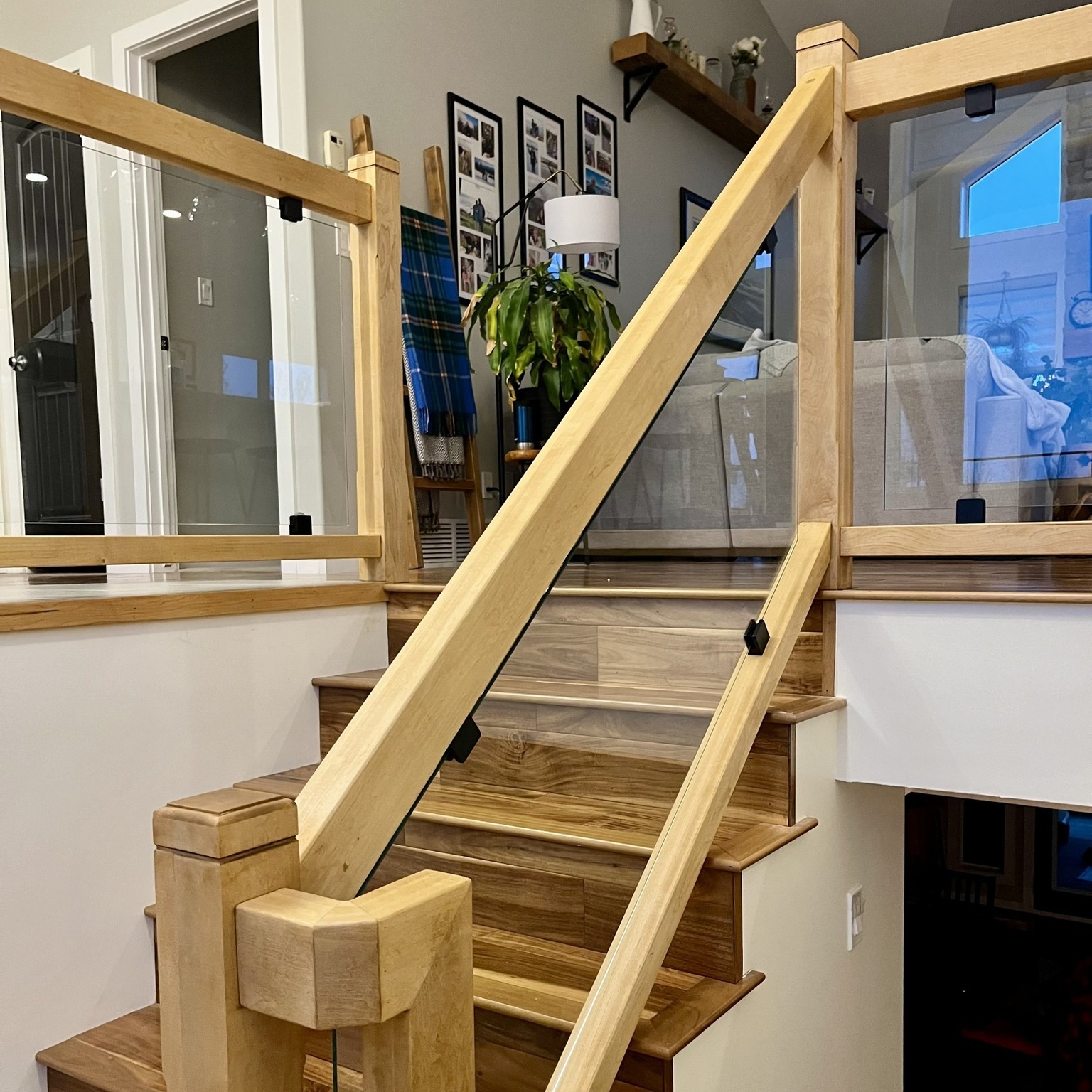 A full refresh done right 🔨✨
For this project, our team completely refurbished the existing maple railing — taking everything apart, sanding it down, reinstalling it, and finishing it with a custom stain.
We also upgraded the hardware with new satin black glass clips to give it a clean, modern look.
It’s the same railing, but it feels brand new again.
📍 Rock Pointe, SK
#GWrailings #ReginaHomes #RailingRenovation #MapleRailing #GlassRailing #CustomStain #BeforeAndAfter #CraftsmanshipMatters #SupportLocalYQR