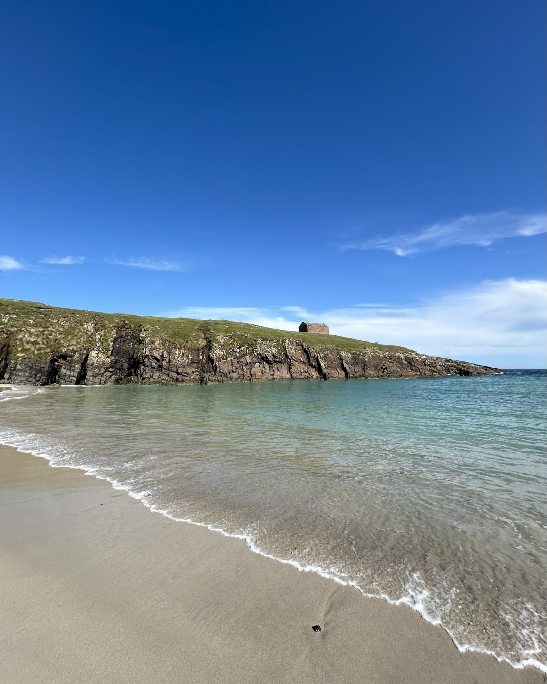 Fancy exploring some of the beautiful coastal route in North Lewis whilst learning more about the history and culture of the area?
Join @urrasog for its Trail Taster walk from Port of Ness to Eoropie to celebrate the biggest ever Community Land Festival this Saturday! These pictures show just some of the stunning places you'll pass during the walk.
Along the guided walk, on Saturday 25th October, you'll discover more about our rich natural and cultural heritage, as well as hearing tales of ancient clans and some seafarer stories. And if you're lucky you might even see an orca! šš¬ After the walk, we'll all head back to Ness F.C. Social Club for a bowl of soup.
šMeet at Ness F.C. Social Club at 9:30am where a minibus will transport everyone to the start of the walk
š„¾Dress for the weather!
This is a free event but please book in advance so we have enough soup for everyone!
Find all the details and book at www.galsontrust.com/trailtaster
#visitnorthlewis #communitylandfestival #explorescotland #walkhighlands #isleoflewis #whatsonouterhebrides #communitylandfestival #communityownership