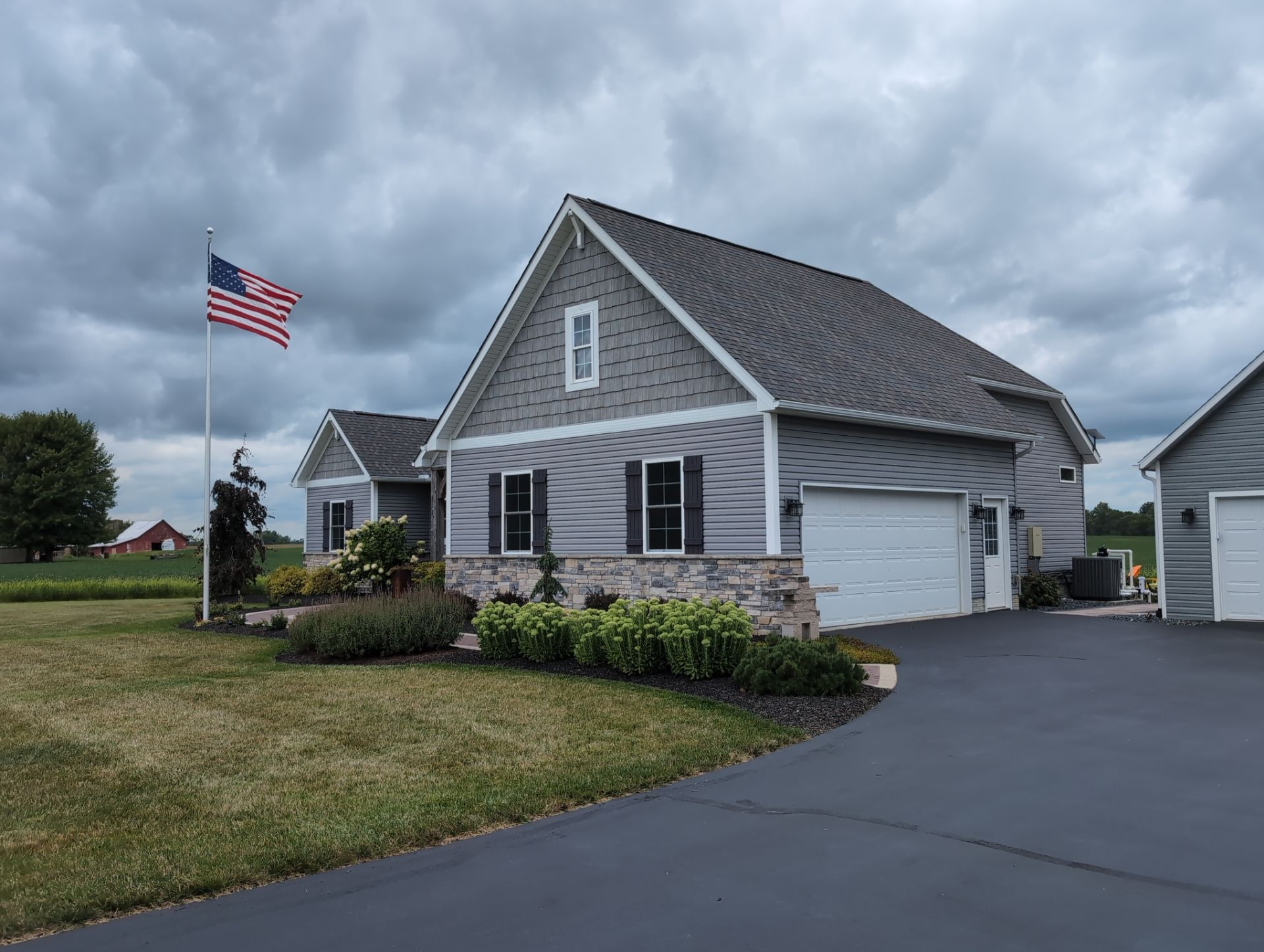We are obsessed with the blue James Hardie Shakes + Board and Batten Combo. What do you guys think?
If your looking for siding done right, you know who to call.
#JamesHardie #jameshardie #urbanexterior #SidingExperts
