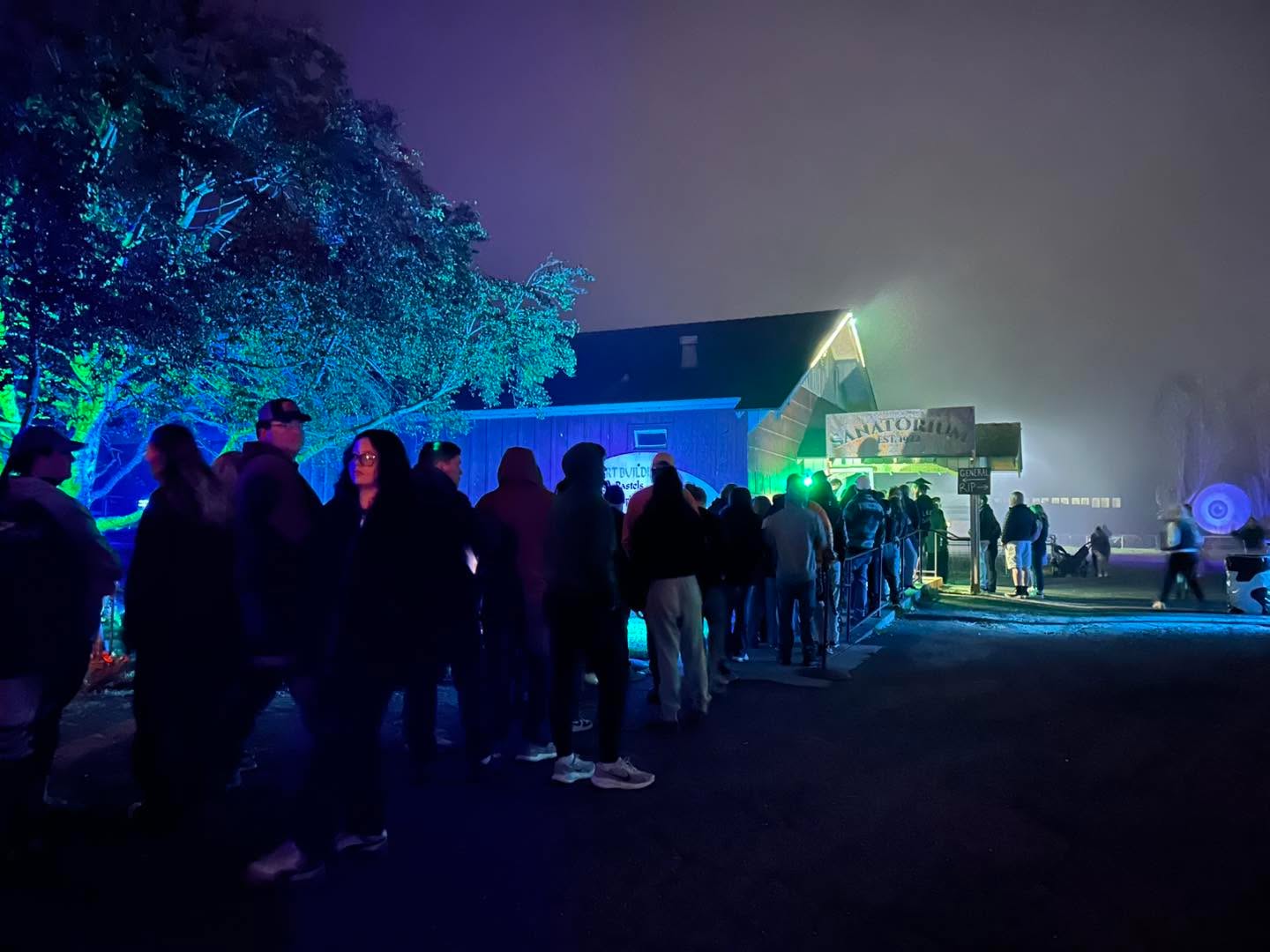 A couple snapshots from last Saturday night 🌙
This Saturday, the 25th is gearing up to be our busiest night! But remember - you can buy an RIP pass to skip the lines ⚡️
Get them online at screamatoriumhaunt.com 💥
#localbusiness #frightdale #scaregrounds #visitferndale #ferndalecalifornia #humboldtcounty #visithumboldt #hauntlife #hauntedmaze #humboldt #ferndalefrightfullyfun #NorCalTravel #humboldtcountyfair #screamatorium #shoplocal #hauntedhouse #visitnorcal #griffinloch