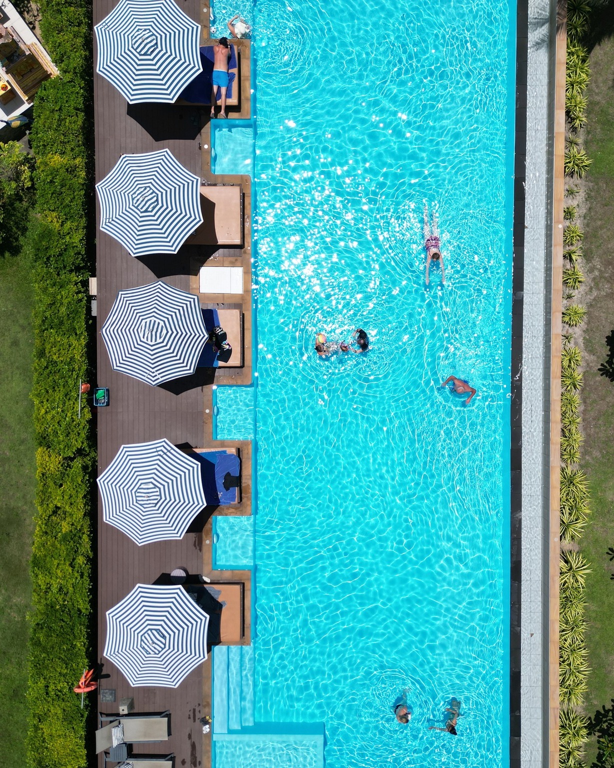 Reconnect with yourself in your own slice of paradise🌴
Enjoy our best direct booking rates here! ➡️ link in bio
📞094 432 8889
📩info@longbeachchalet.net
🌐www.longbeachchalet.net