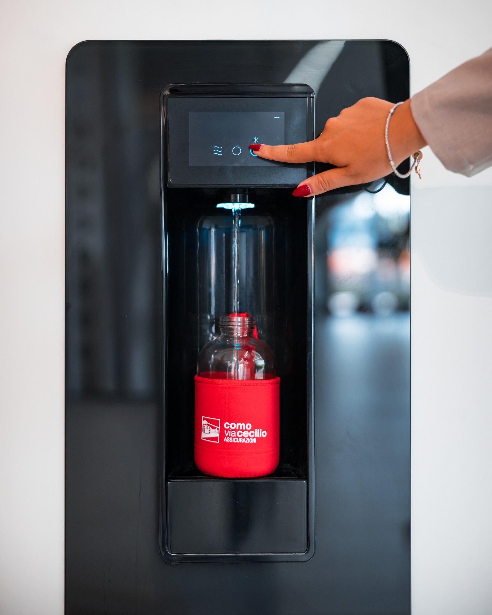 Nell’ottica di un’evoluzione sempre più sostenibile e attenta all’ambiente, in Agenzia abbiamo installato un nuovo erogatore d’acqua 💧
Un passo in più nel nostro percorso verso un modello organizzativo green ♻️
#wearecomoviacecilio #generalicomoviacecilio #Generalicomo #Piùdiunlavoro #Partnerdivita