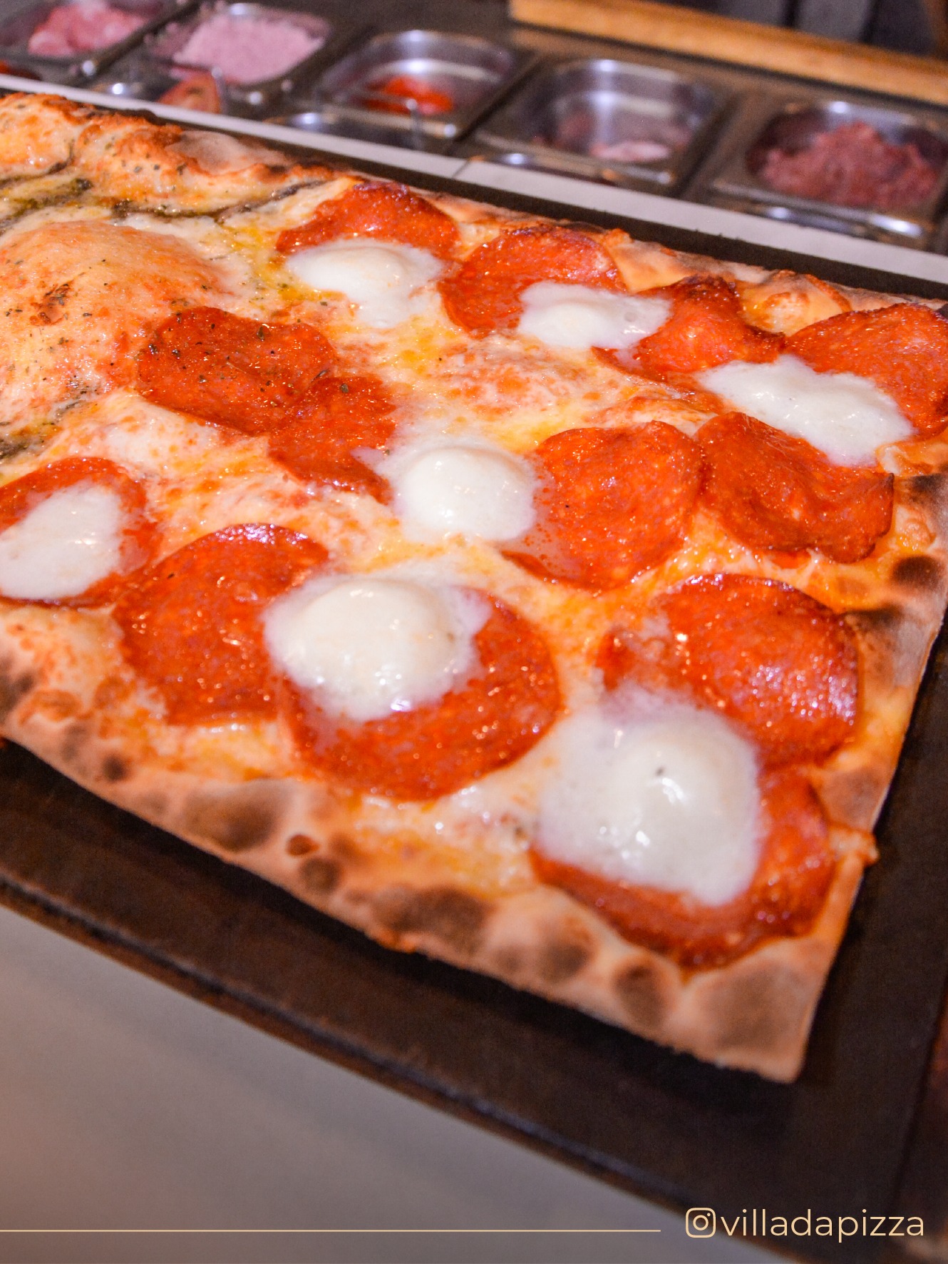 Aquela quinta que já tem clima de sexta… e pede uma pizza pra fechar o dia do jeito certo!