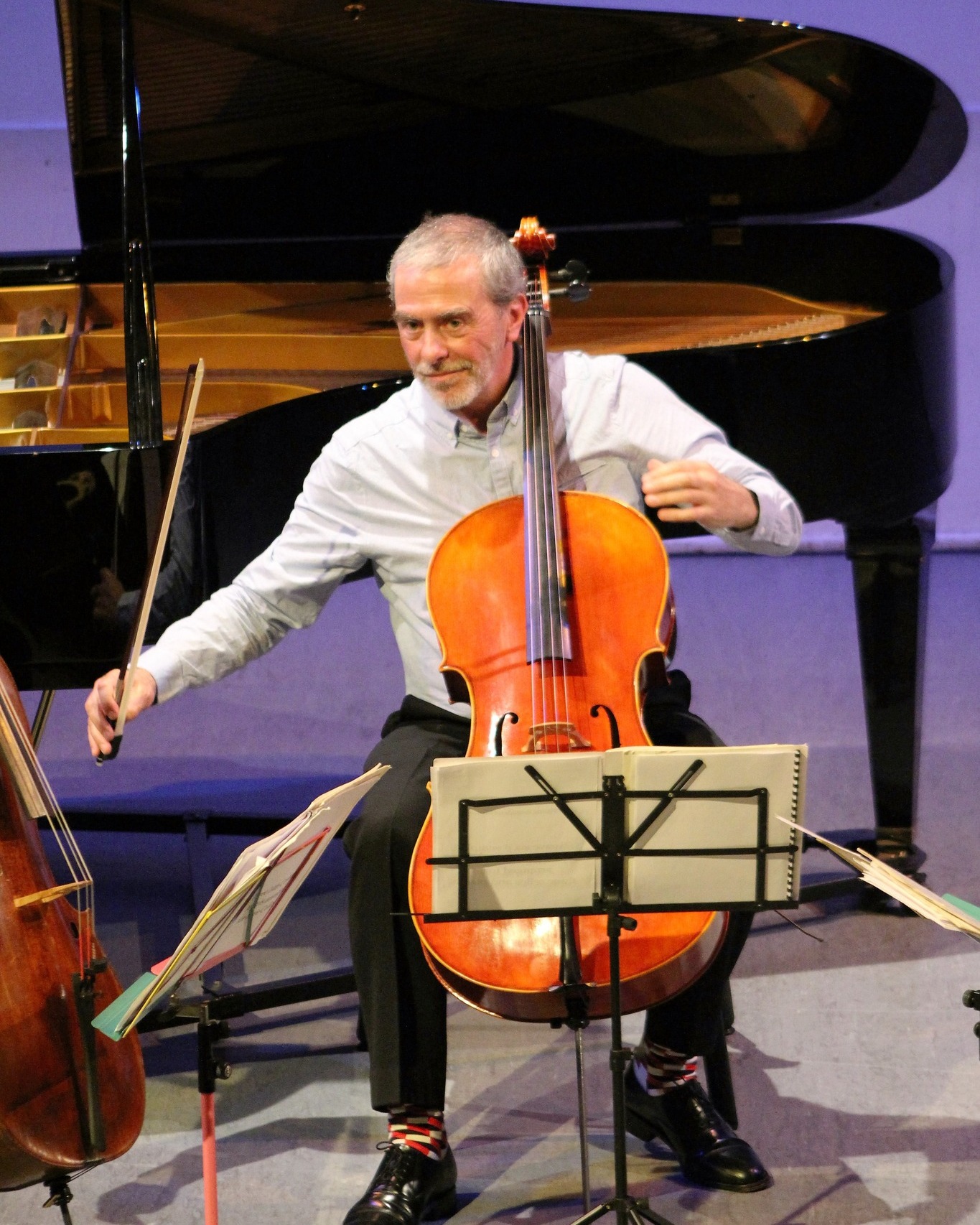 It's tutor Tuesday! This week, it's cello tutor James Halsey.
James studied at the Royal College of Music, and has been teaching in their junior department since 1986. James has performed all over the world in chamber groups including the Auriol and Bingham quartets, Dartington Piano Trio and Tagore String Trio. He coaches on ten annual chamber music courses, as well as running two cello courses and numerous one-off cello events.
If you would like to book a lesson with James, please contact the NESMS office at office@nesms.org.uk.