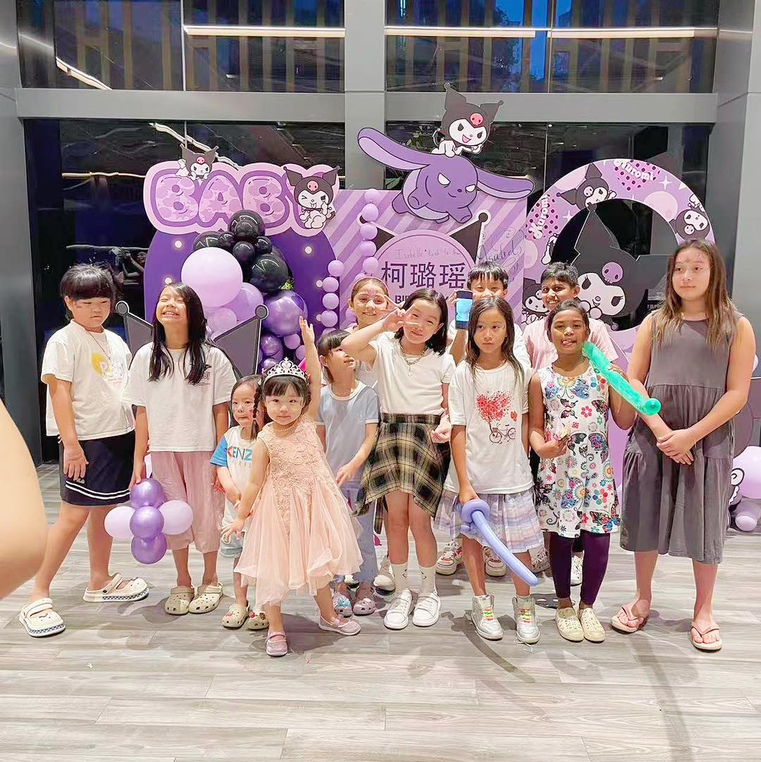 Customised Design Birthday Decorations
📲 For enquirers and booking:
92712311 (Customer Service)
84086616 (Hui)
96607772 (Chloe)
#event-decoration #sgbirthdayparty #sgeventstyling #partysetup #sgballoons
#singapore #partytime #sgpartyplanning
#sgballoons #balloonsbouque #sgbirthday #eventplanners
#partymastersingapore