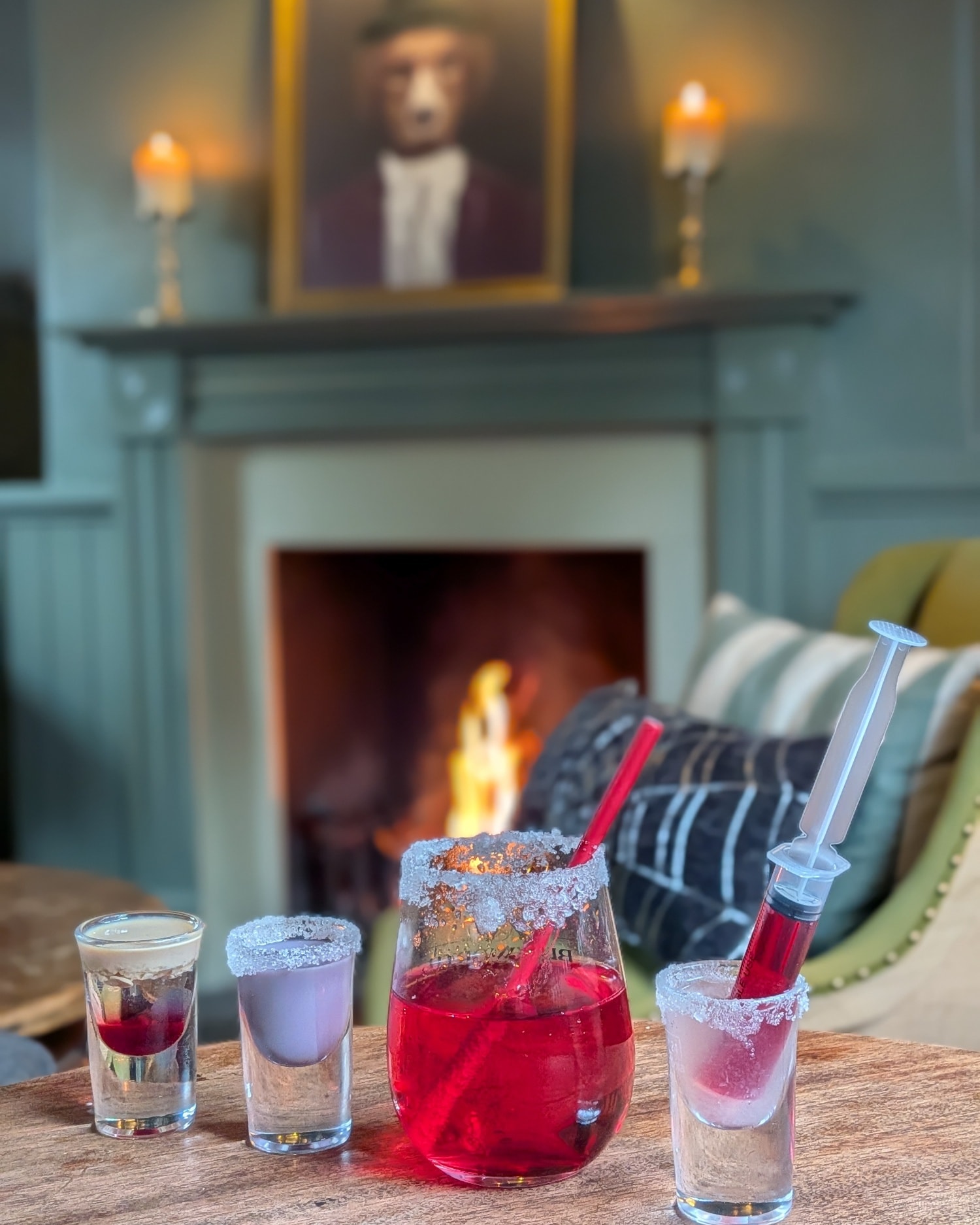 🎉 We have a busy week ahead here at The Eight Bells, Bolney 🍻
👀 So here are some dates to pop into your diary 🤓
👻 Friday 31st of October, don't forget to bring the kids into trick or treat the team! We have some spooky treats for the kids 🎃
Then later that evening, our very own team of pirates have some yummy Halloween cocktails for you to try 🧟♂️🍸
🎶 Sunday 2nd November we have the pleasure of welcoming the very talented @h.pannell on the guitar 🎸 So feel free to come along from 6.30 till 8.30pm to have a drink and support this very talented artist! 💃
🤓 Then our very own village celebrity, Posh Bob, will be back for his monthly Monday night quiz on Monday November 3rd! Please remember to book as we are already nearly full. Contact one of the team to book your table 🩷 🥇
Then onto Firework Night, Friday 7th of November 🎇
The Bolney under 5's are hosting their infamous fireworks display and are selling their torches and judging the best guy competition from the Eight Bells before hand! See this space for time and more info soon 💥