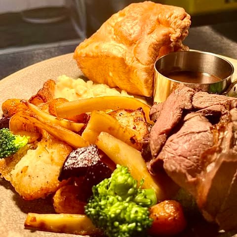 ⏰ The clocks go back tonight — which means an extra hour to enjoy Sunday lunch at Flory! 😋
Tuck into our traditional roast with all the trimmings, or choose from a range of fresh, seasonal dishes — all made with the best local Cornish produce. 🌿🥕🍖
Make Sunday count — gather your favourites and join us for a delicious, relaxing lunch.
📲 Book your table now at www.floryrestaurant.co.uk or #tapthelinkinourbio
#FloryRestaurant #Bodmin #SundayLunch #clocksgoback #RoastDinner #CornwallRestaurants