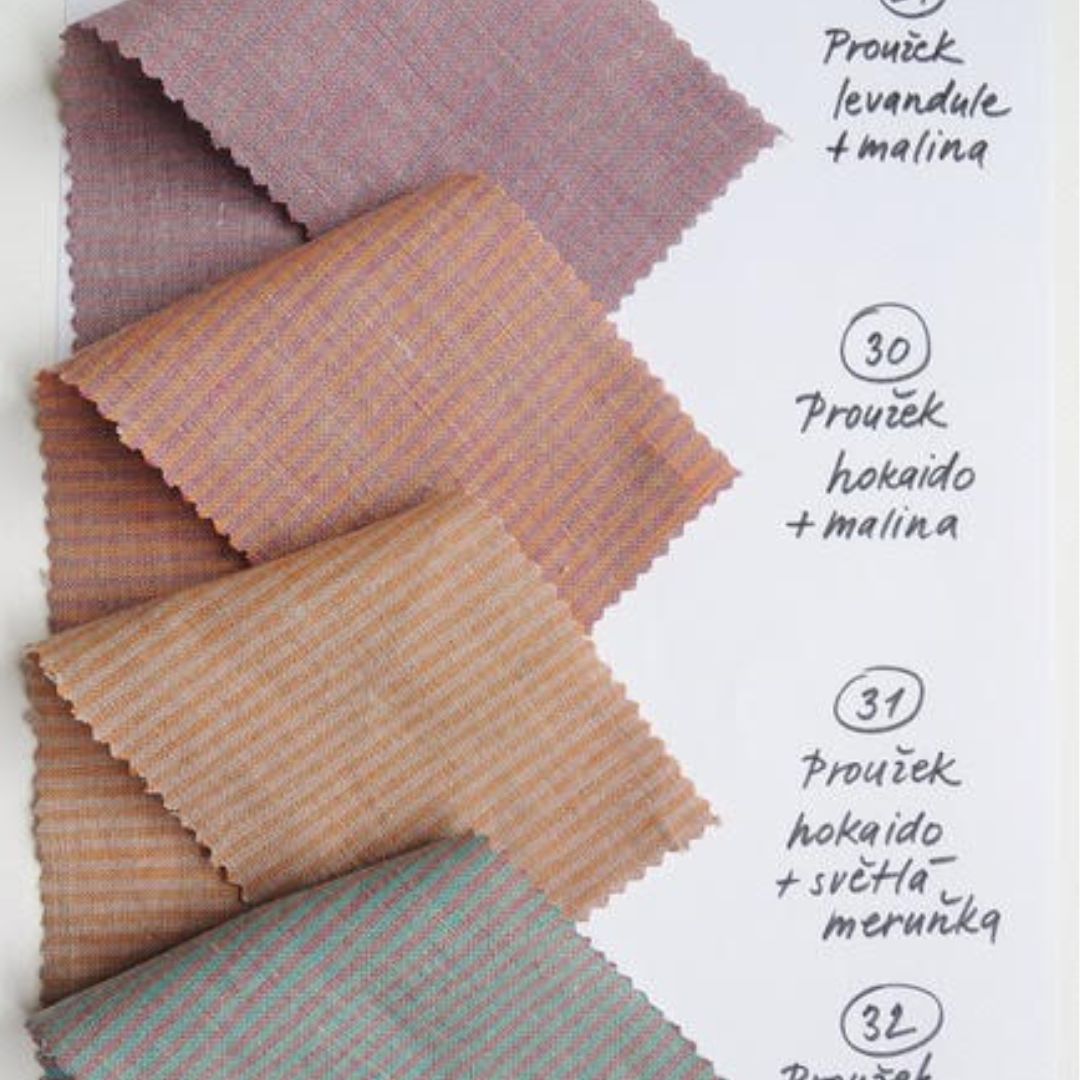 Látky Evi Jandíkové vás pohladí na duši. Je z nich cítit pečlivost, estetika i funkčnost, která je nadčasová. #terej #postopachtradice #purplyworkshop těšíme se na další spolupráci. 👯♀️
--
Eva Jandíková's fabrics will make your soul live. They represent care, aesthetics and functionality that is timeless. #terej #foodstepsoftradition #purplyworkshop We look forward to our further cooperation. 👯♀️