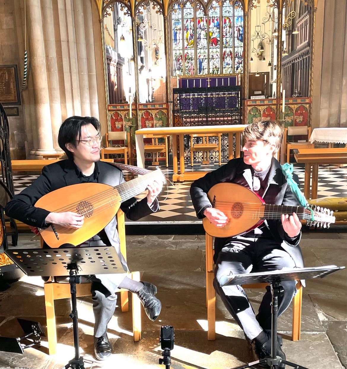 Change of date for Saturday
organ recital
Dear Concert Goer,
We hope you are enjoying our Autumn Term series so far…
A reminder that the date of the next Saturday organ recital has changed from November 8th to the following week, Saturday November 15th. St Paul’s organist Adam Wright will be performing. Saturday recitals begin at 12.00 noon (refreshments are available from 11.00am) and are also free to enter with a collection on exit.
Keeping the spirit of variety alive, next Tuesday, 4 November, we welcome back the Cornwall Kim Lute Duo, who previously appeared at St Paul’s in March. Details of their programme will be announced here before Tuesday.
All of our Tuesday recitals start 1.00pm and are free to enter, with a suggested retiring donation of £5. Tea and coffee is served from 12.00 noon.
Thank you for your support which helps the musicians who come to perform and brings valuable income to the church.
St Paul’s Concert Team
Registered Charity 1134614
