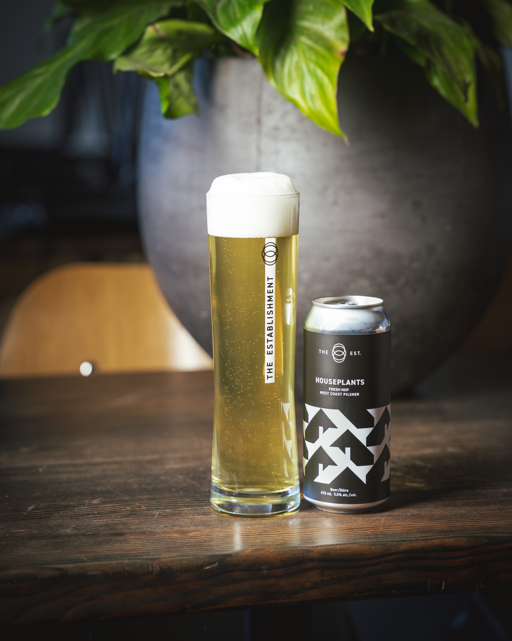 Available now at The Establishment and select retailers... Houseplants! A fresh hop West coast pilsner featuring wet hops from @wvhops
This beer has all you expect from a West coast pilsner plus a touch of the freshness from those same day bine to kettle hops. Try it while it lasts!
@estbrew
#albertahops #wethop #yyccraftbeer